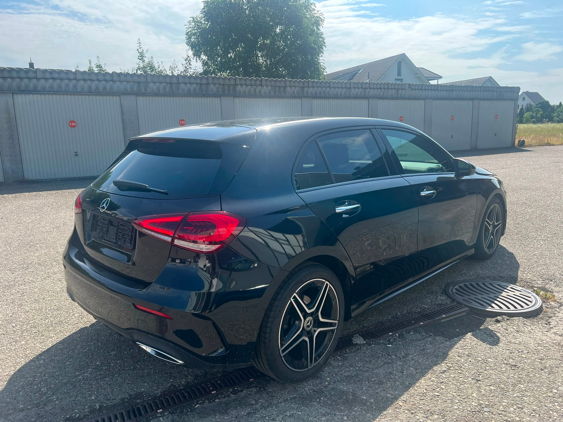 MERCEDES-BENZ A 180 Night Star AMG Line 7G-DCT-image-3