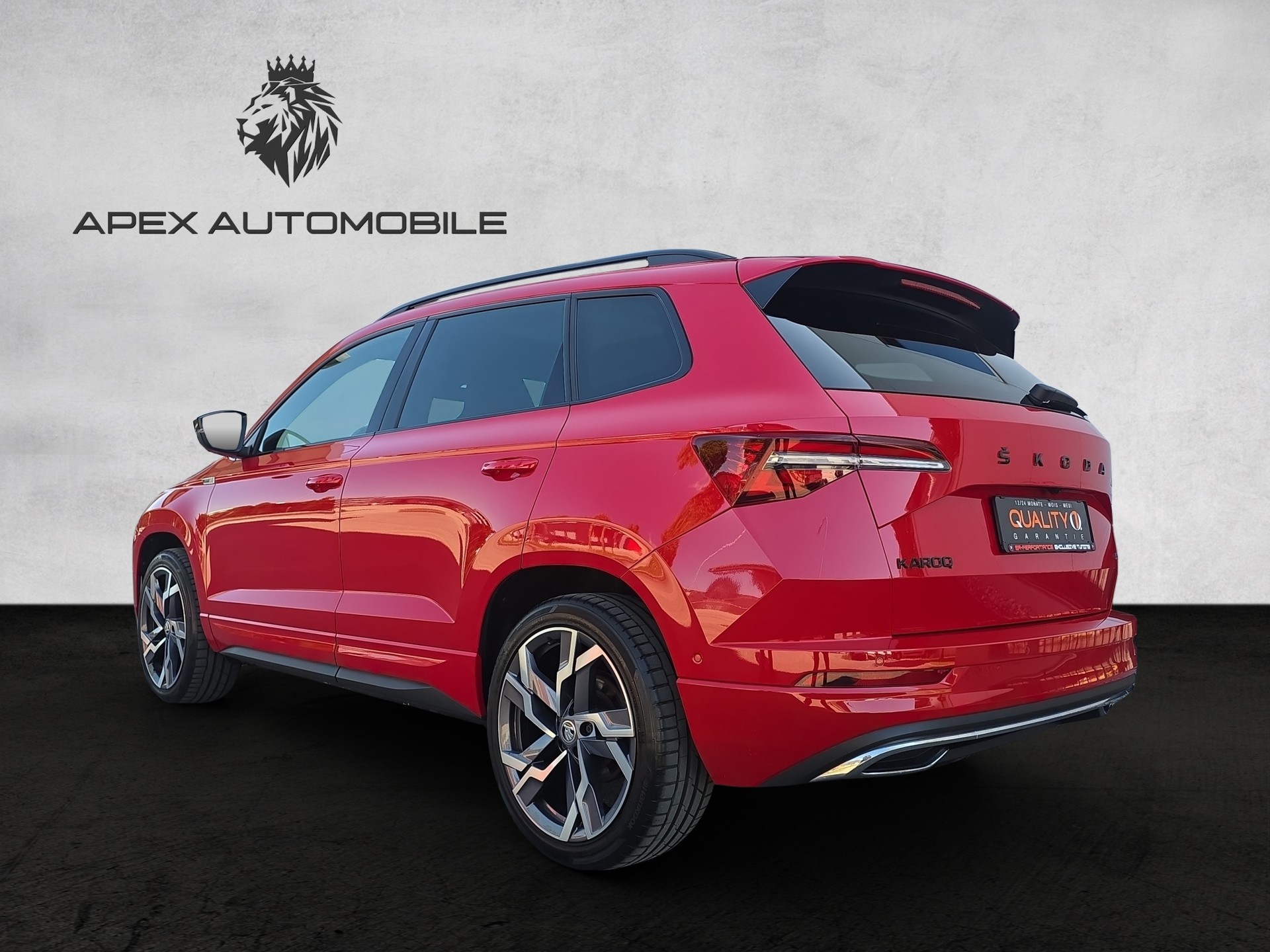 SKODA Karoq 2.0 TSI SportLine 4x4 DSG • Panorama-Dach • Rückfahrkamera • Garantie • frisch ab MFK-image-1