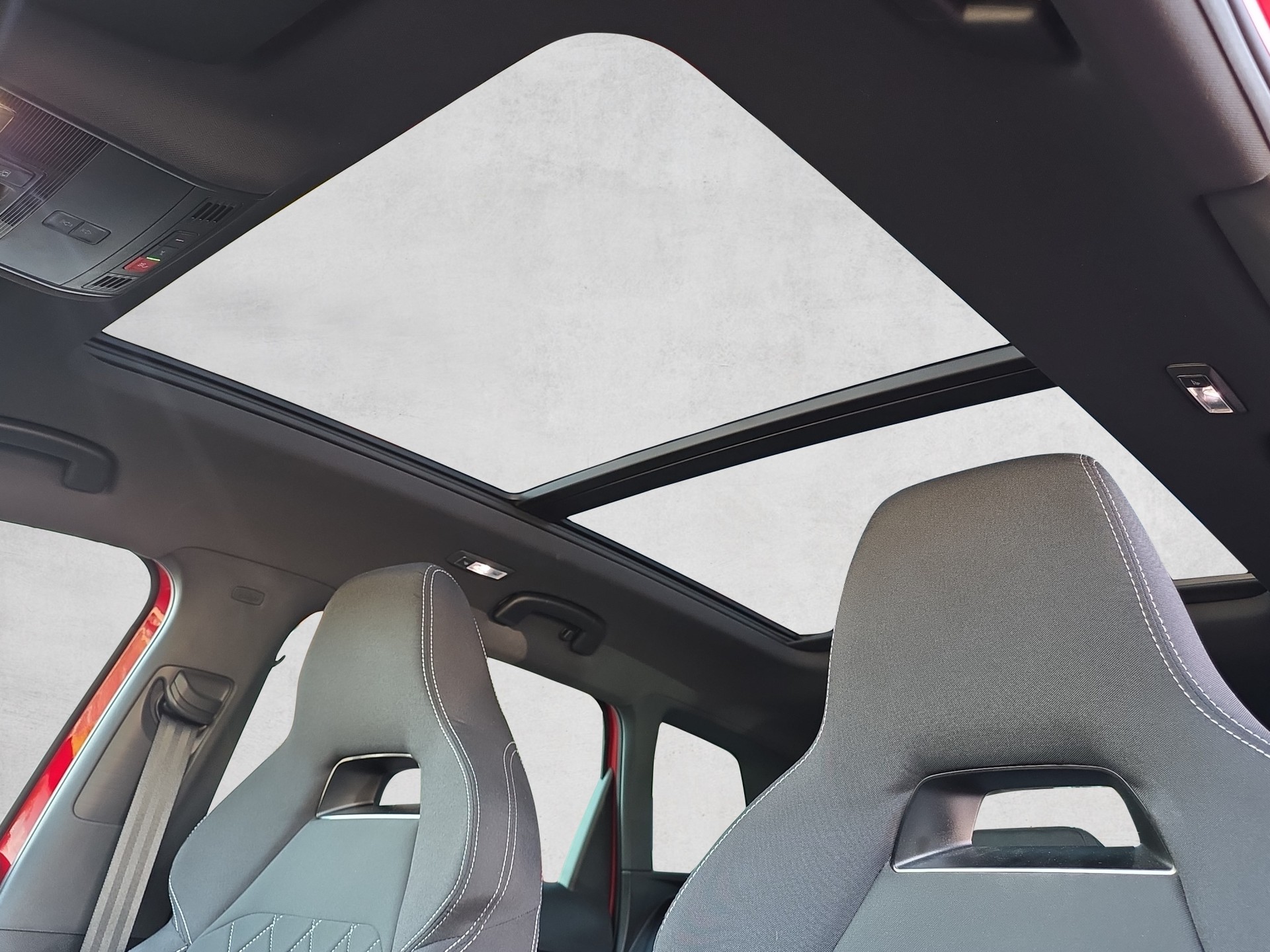 SKODA Karoq 2.0 TSI SportLine 4x4 DSG • Panorama-Dach • Rückfahrkamera • Garantie • frisch ab MFK-image-7