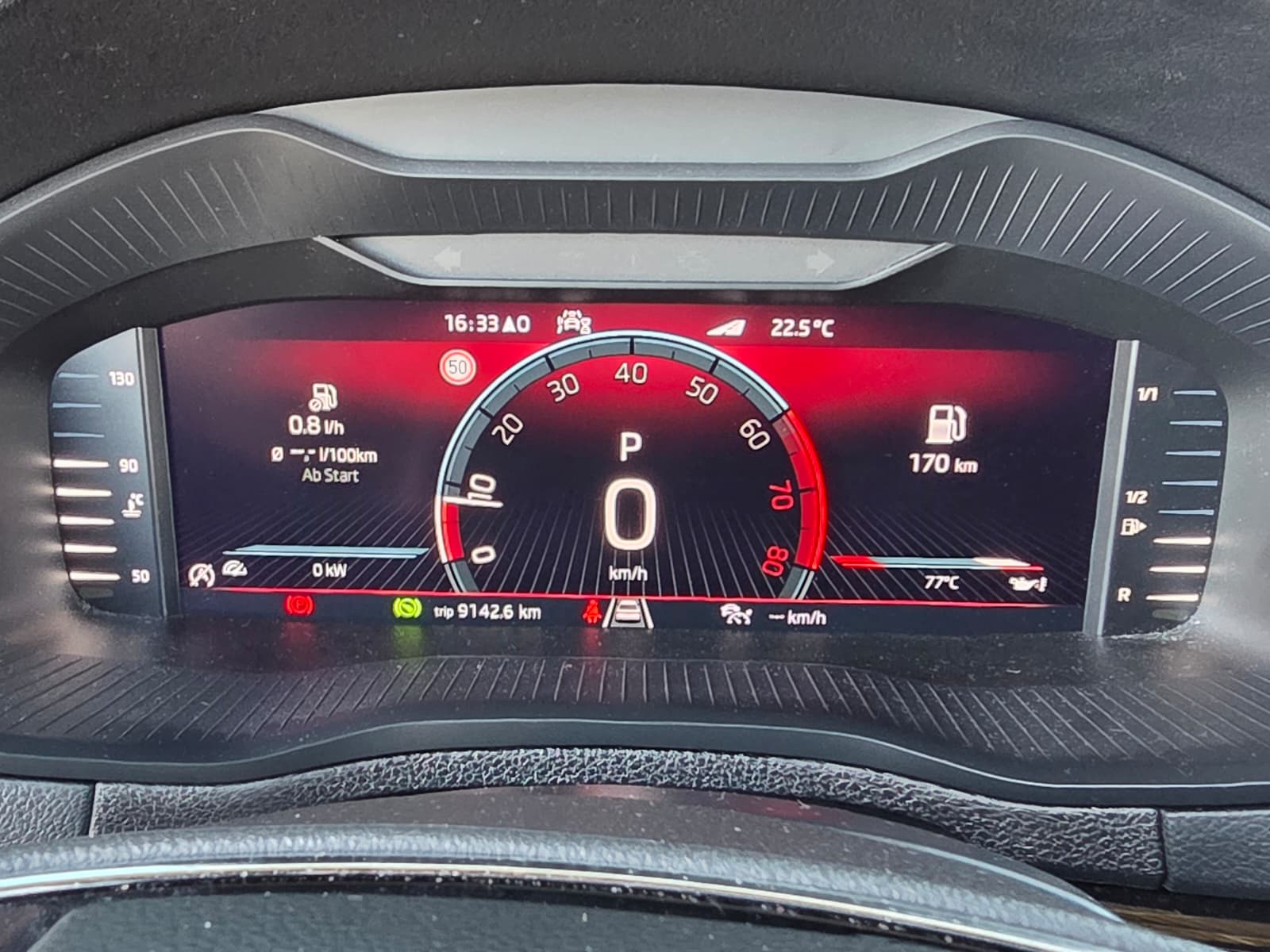SKODA Karoq 2.0 TSI SportLine 4x4 DSG • Panorama-Dach • Rückfahrkamera • Garantie • frisch ab MFK-image-12