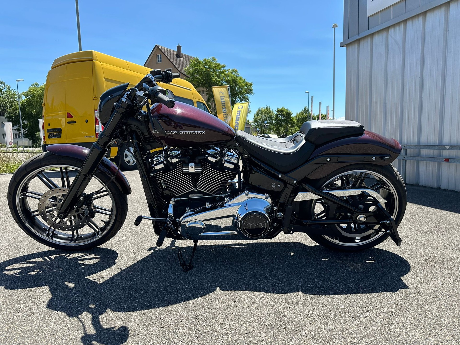 HARLEY-DAVIDSON FXBRS Breakout 114-showroom-element-1