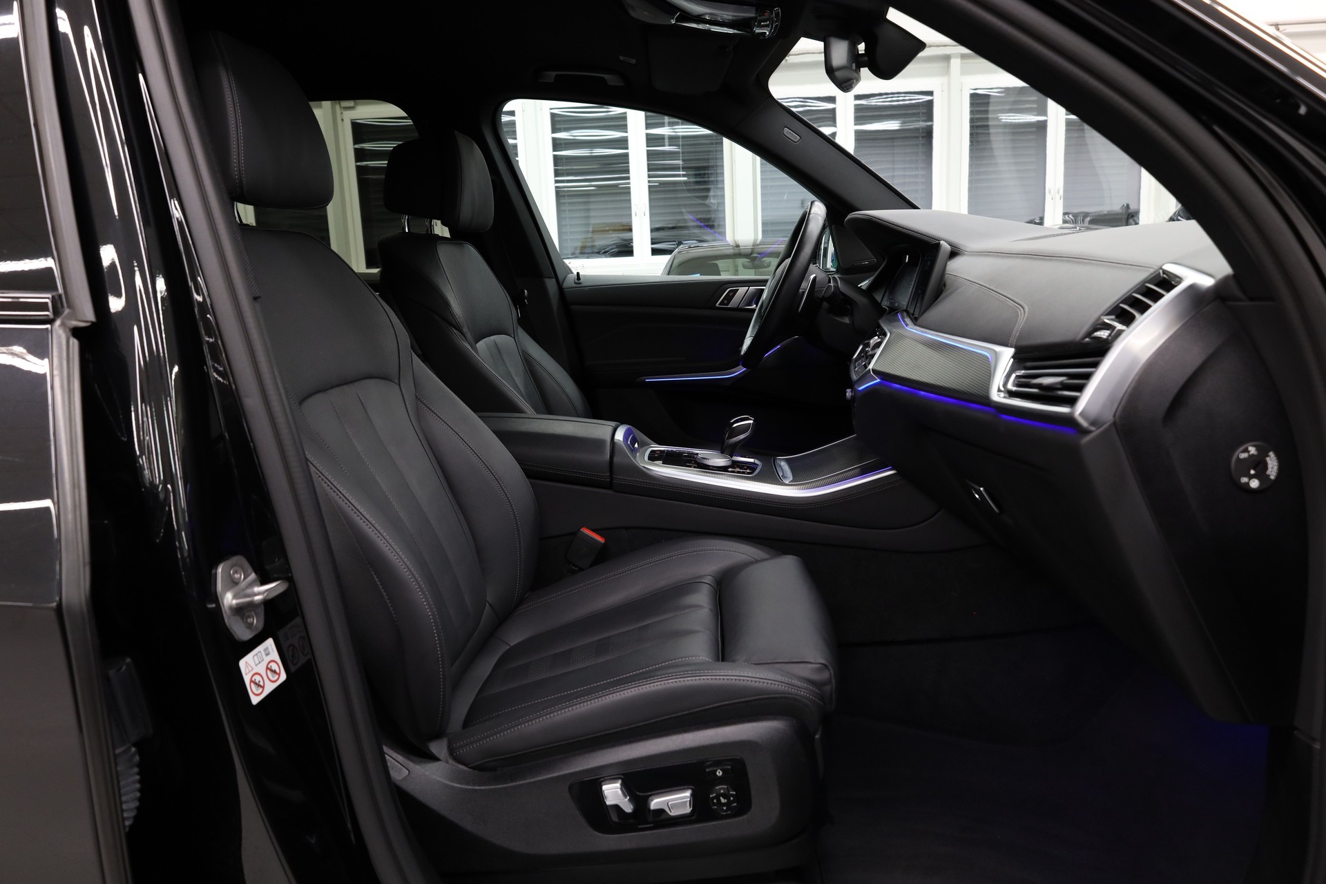BMW X5 40d M-Sport xDrive SAG-image-14