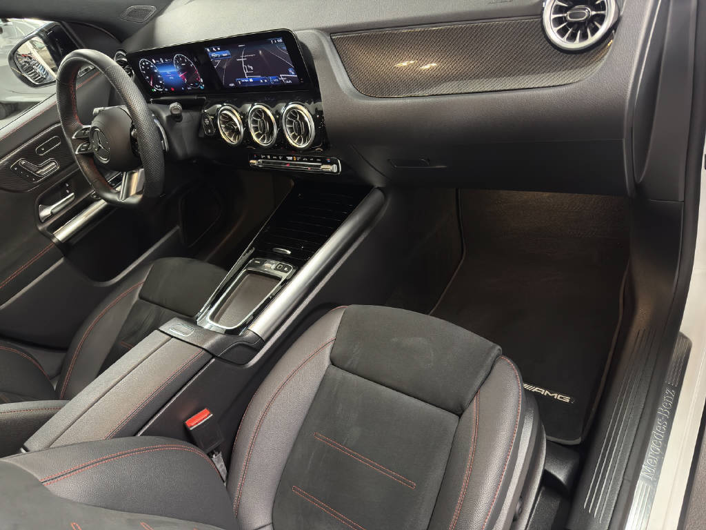 MERCEDES-BENZ GLA 220 AMG Line 4Matic-image-10