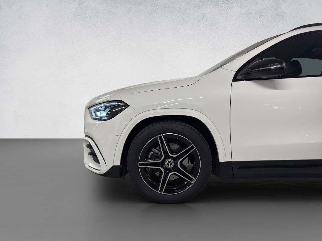 MERCEDES-BENZ GLA 220 AMG Line 4Matic-image-6