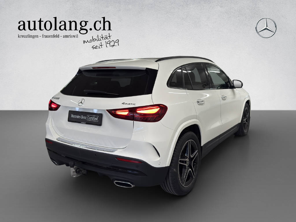 MERCEDES-BENZ GLA 220 AMG Line 4Matic-image-3