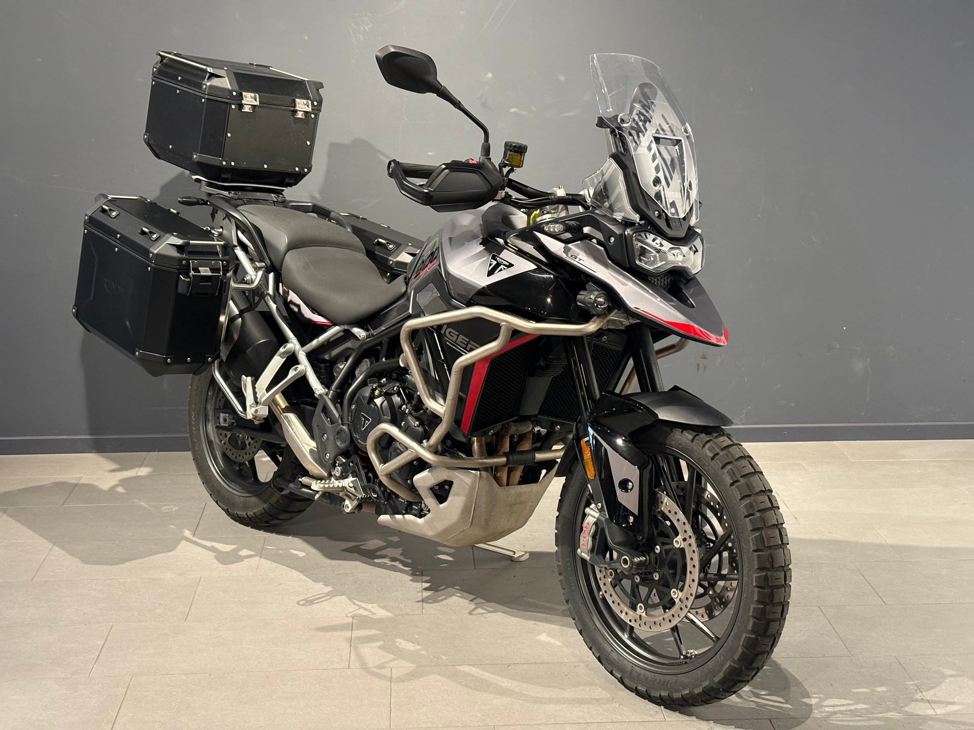 TRIUMPH Tiger 900 GT Pro-showroom-element-1