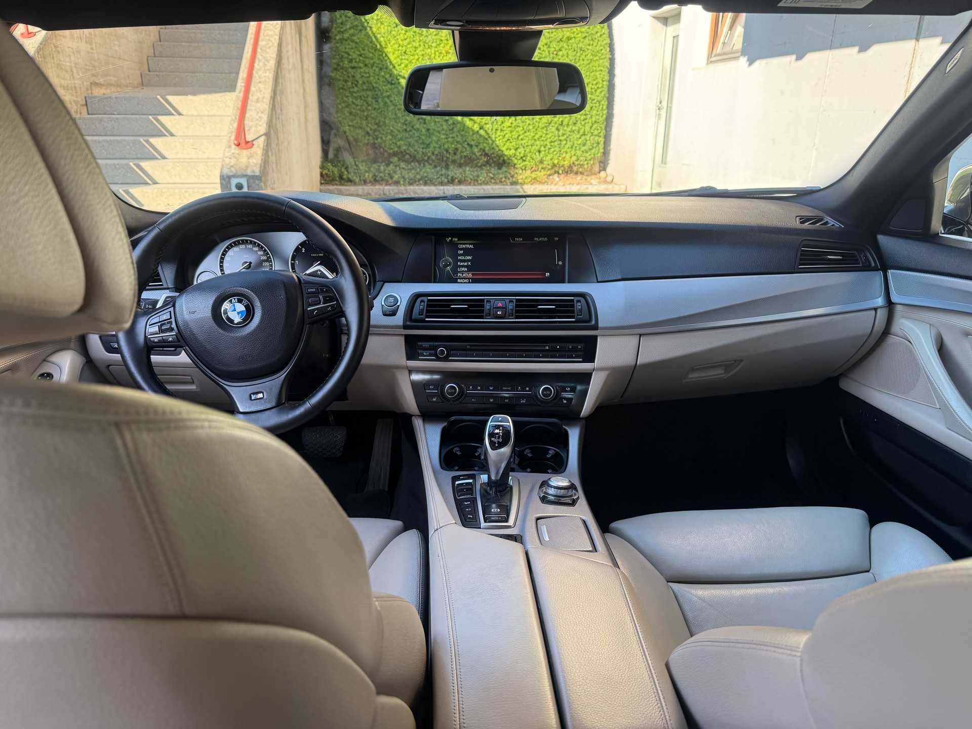 BMW M550d xDrive Steptronic-image-6