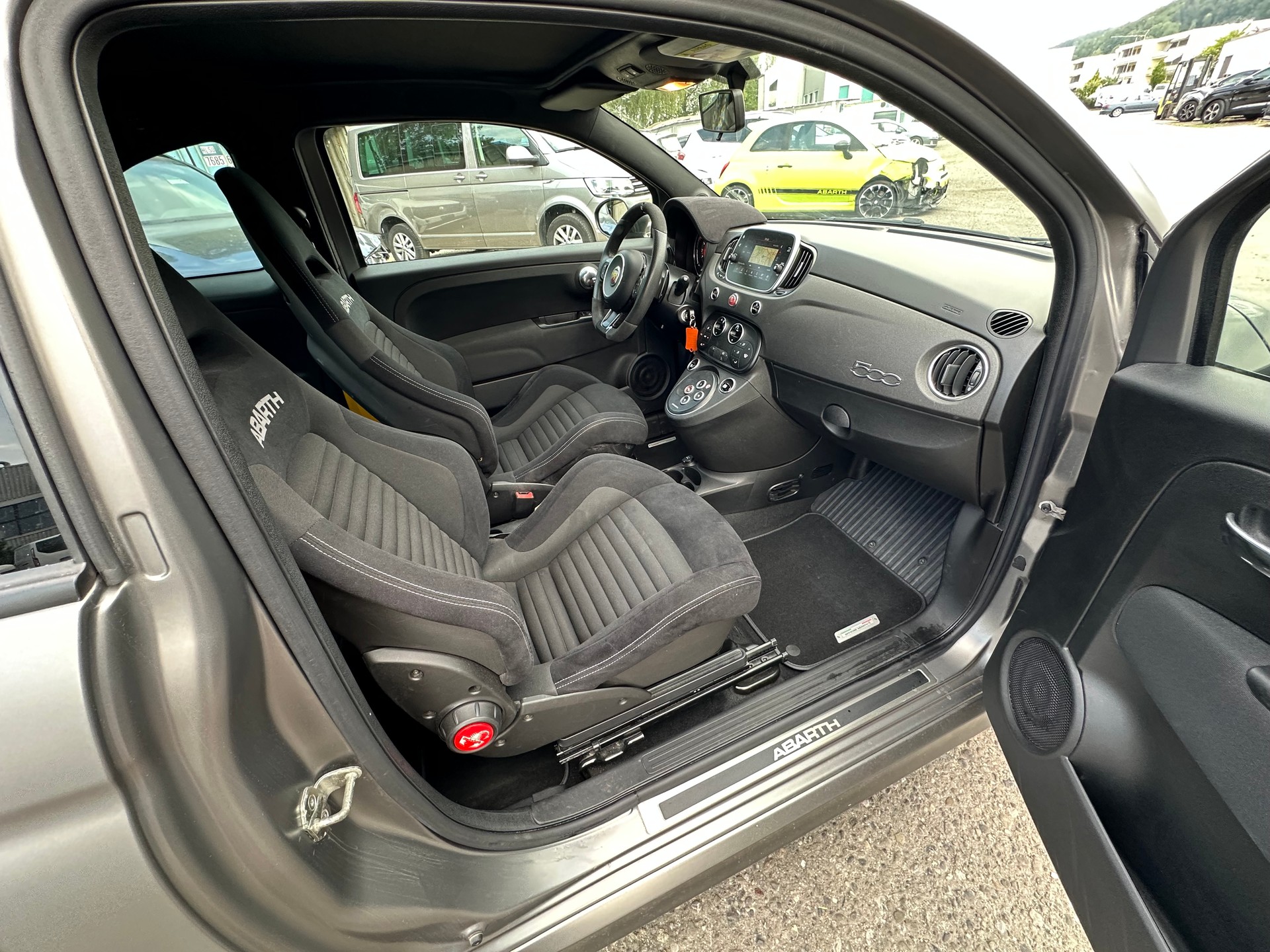FIAT 595C 1.4 16V Turbo Abarth Competizione Dualogic-image-9