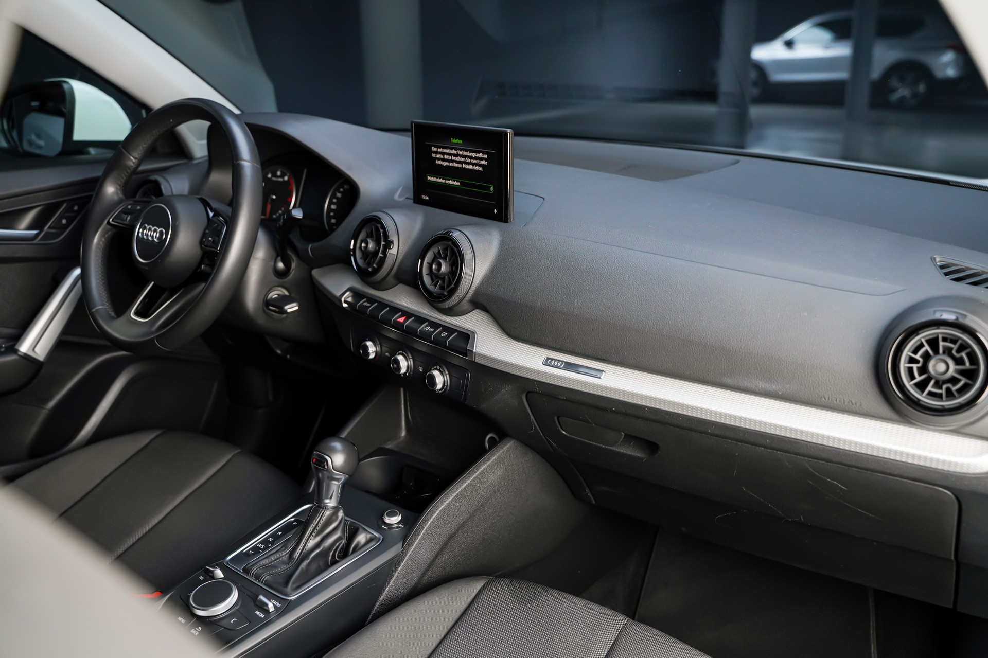 AUDI Q2 1.0 TFSI S-tronic-image-18