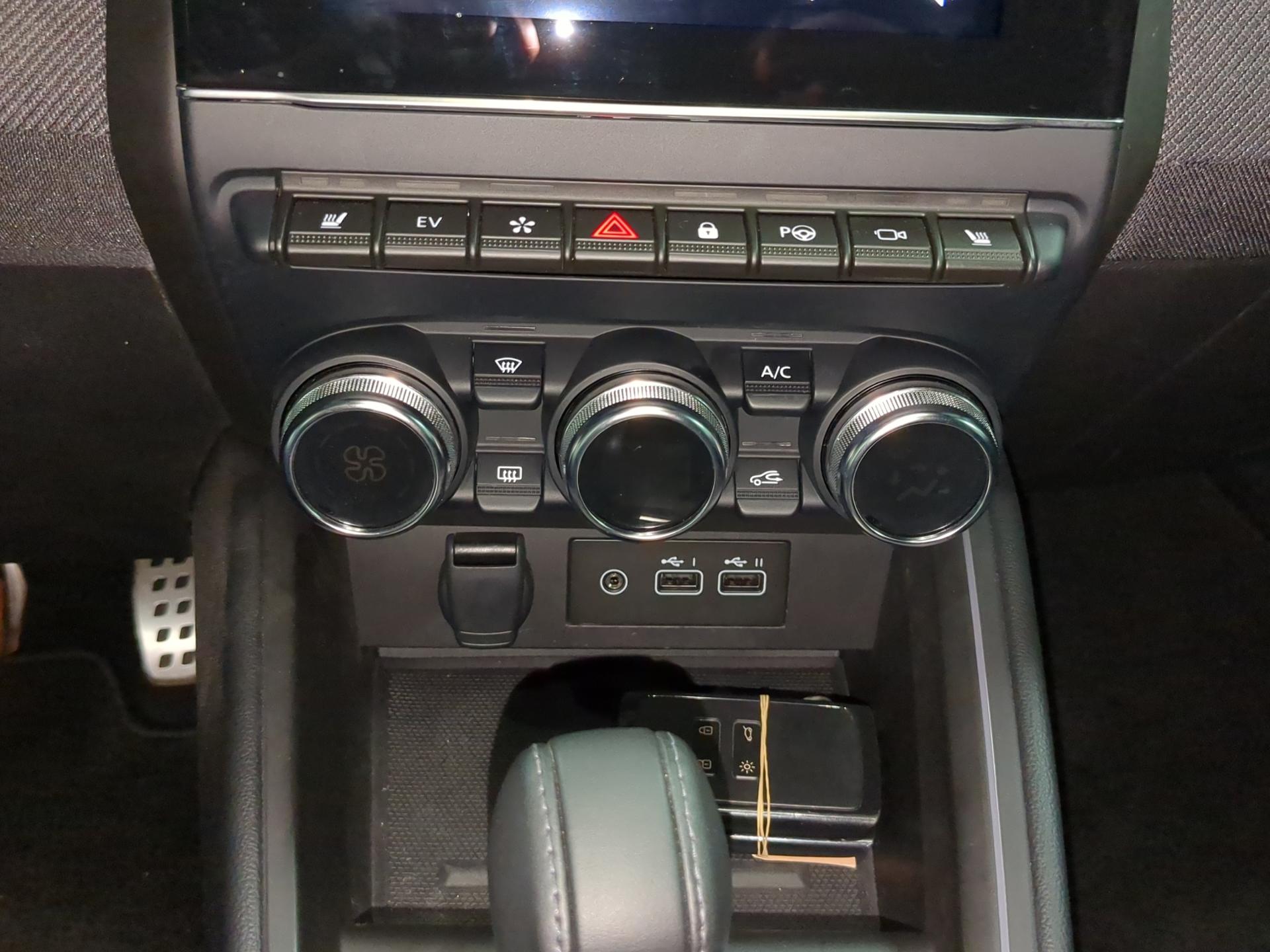 RENAULT Clio 1.6 E-Tech Esprit Alpine-image-18