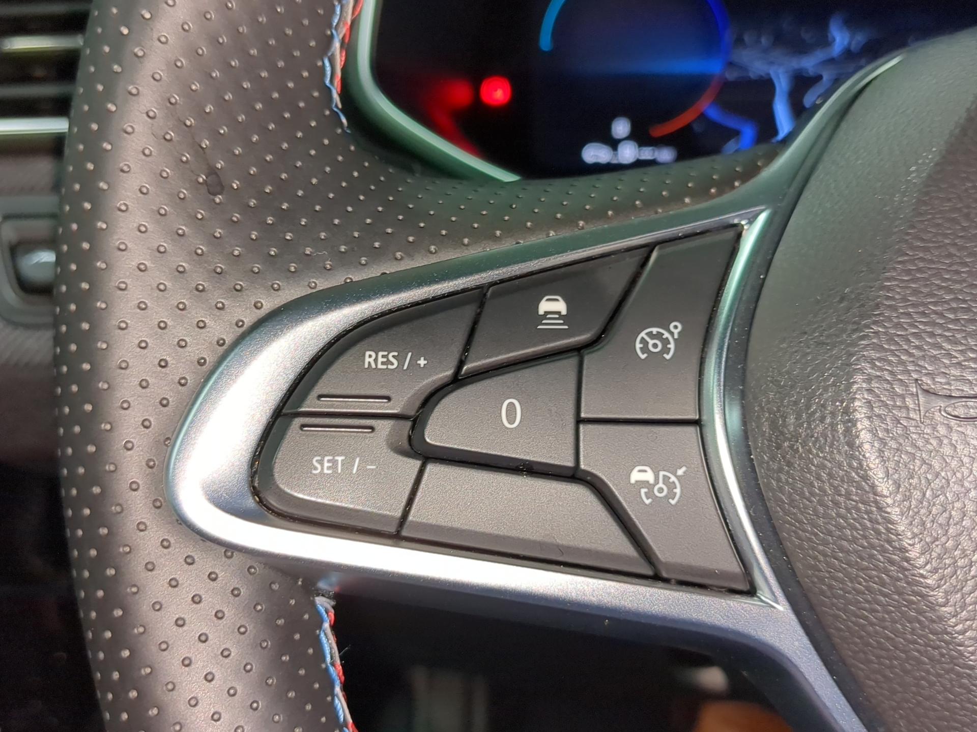 RENAULT Clio 1.6 E-Tech Esprit Alpine-image-19