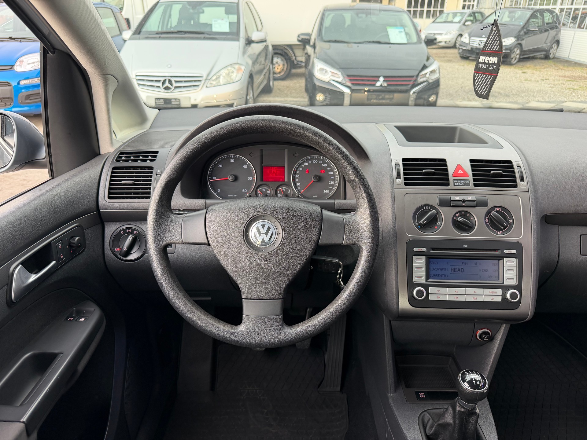 VW Touran 1.9 TDI BlueMotion Highline 7Plätzer-image-22