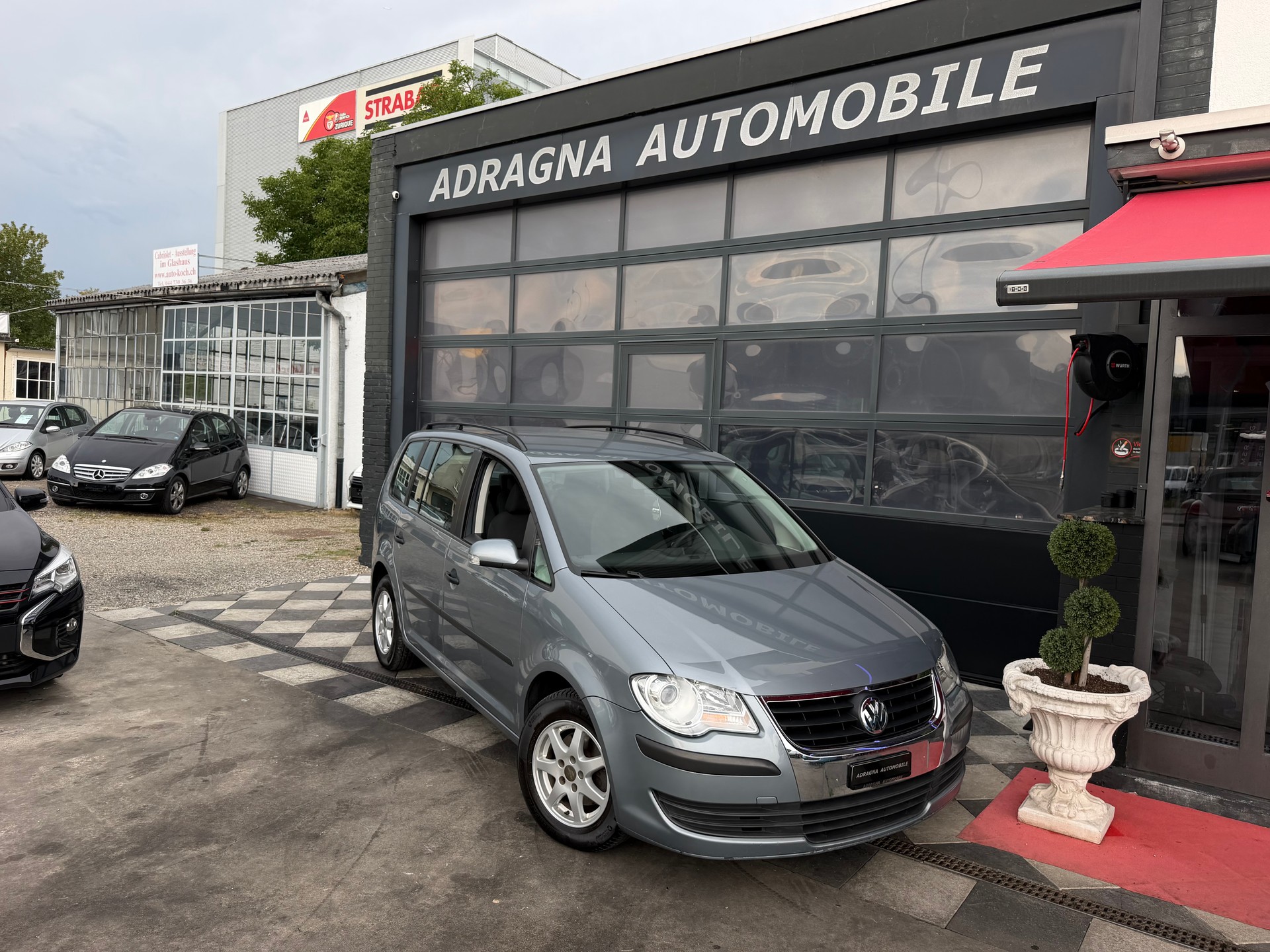 VW Touran 1.9 TDI BlueMotion Highline 7Plätzer-image-1