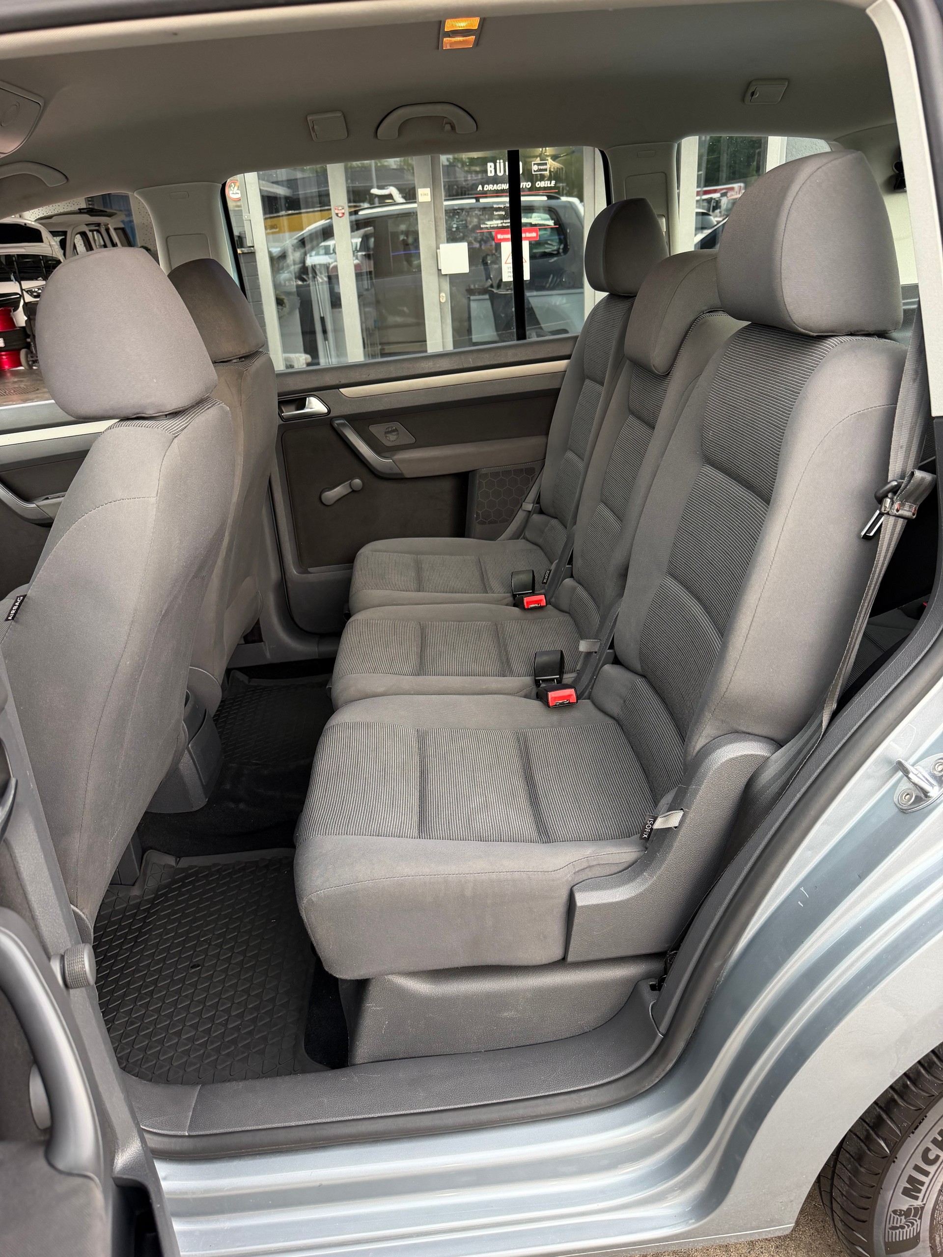 VW Touran 1.9 TDI BlueMotion Highline 7Plätzer-image-13