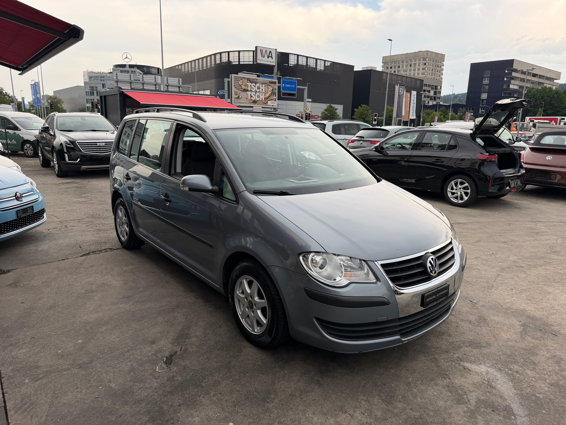 VW Touran 1.9 TDI BlueMotion Highline 7Plätzer-image-7