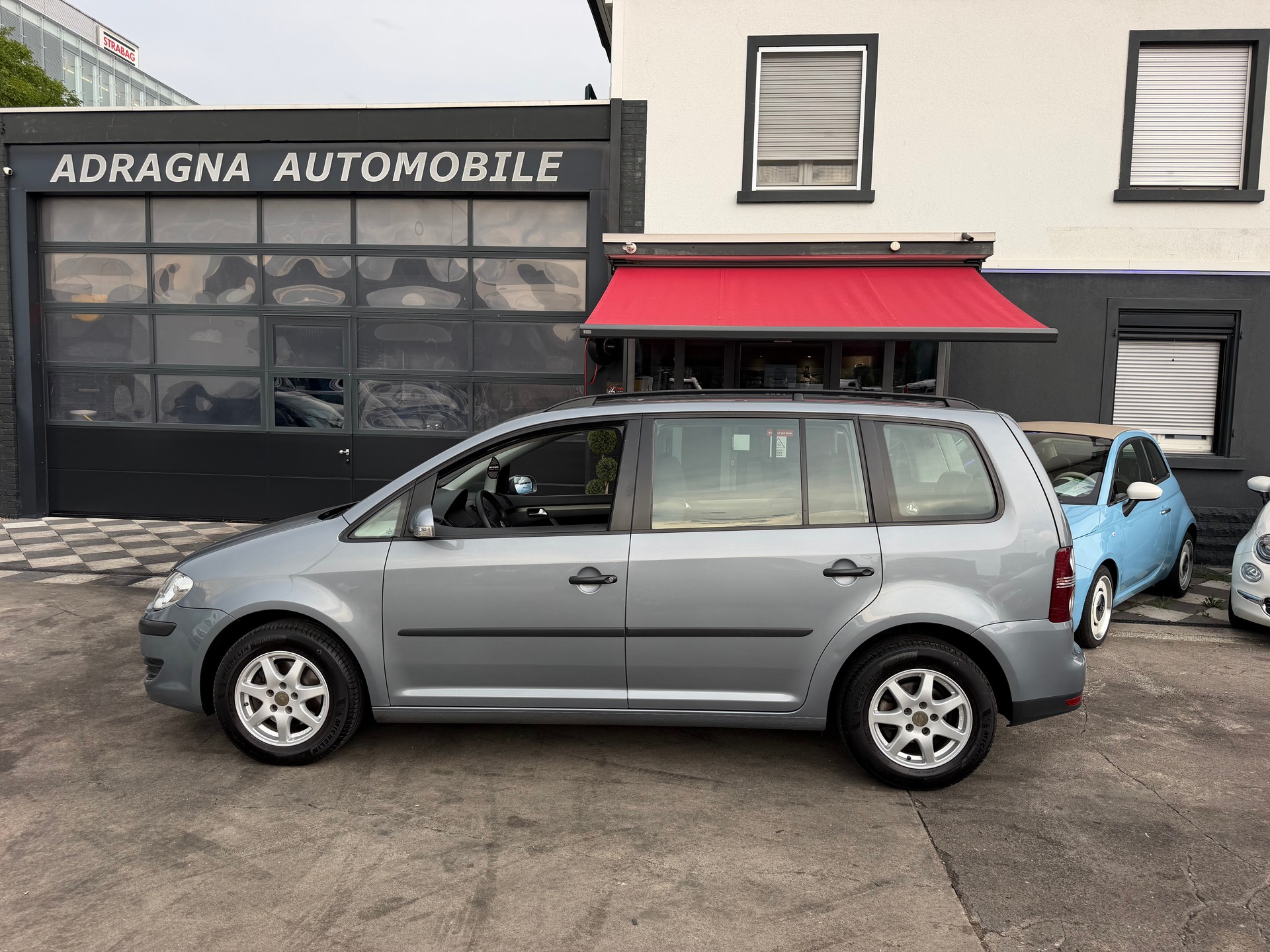 VW Touran 1.9 TDI BlueMotion Highline 7Plätzer-image-4