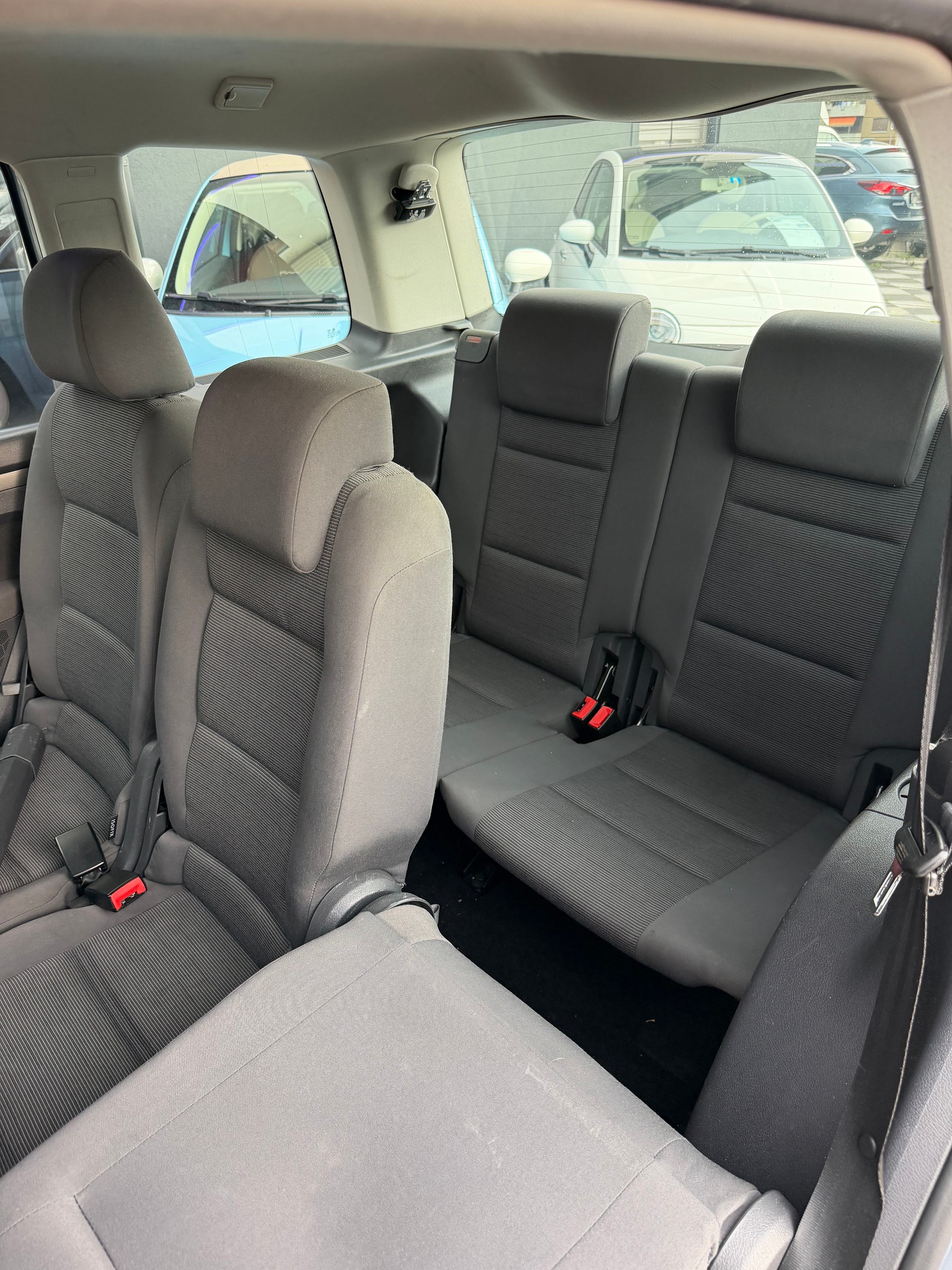 VW Touran 1.9 TDI BlueMotion Highline 7Plätzer-image-14