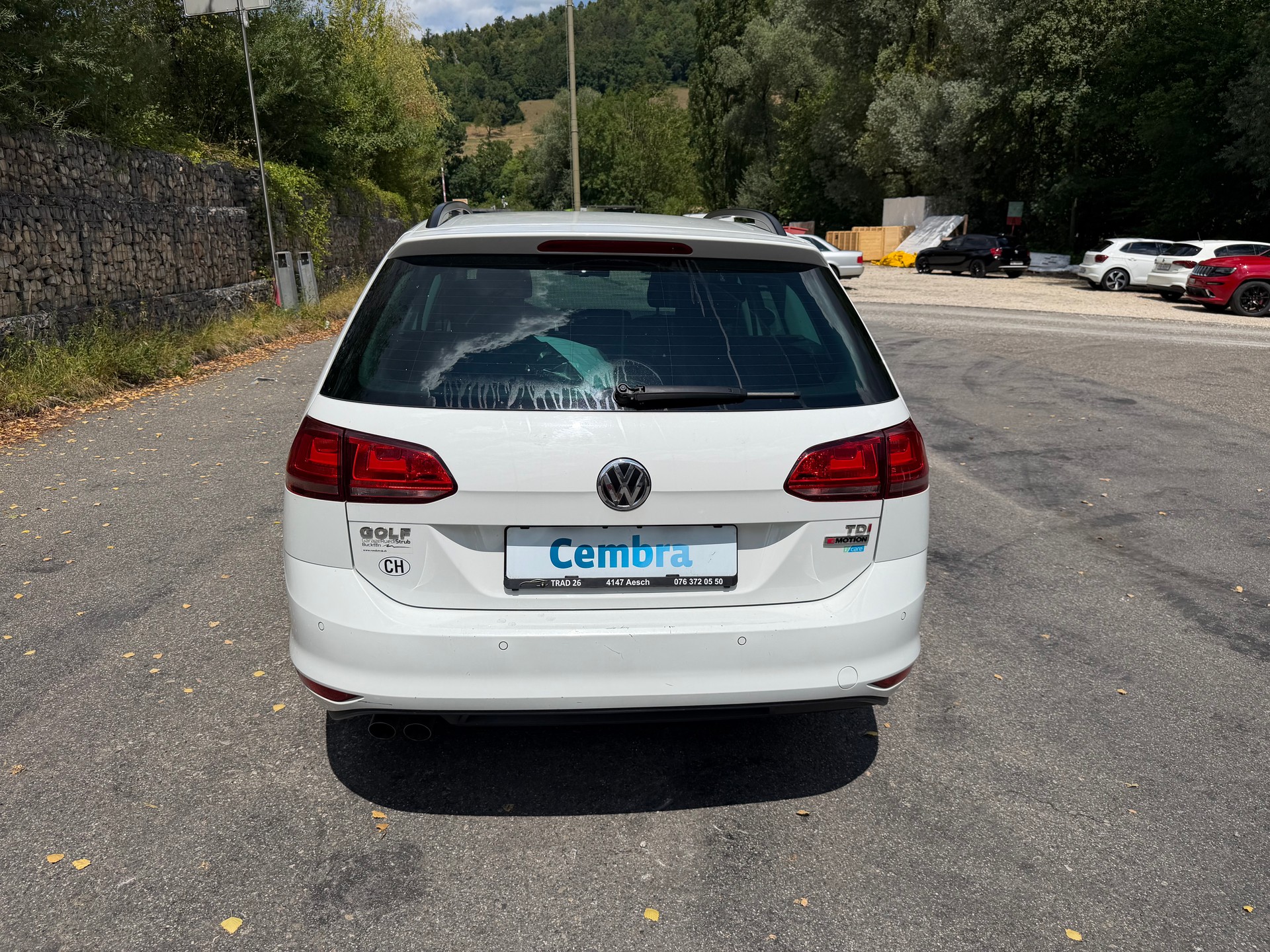 VW Golf Variant 1.6 TDI Trendline 4Motion-image-5