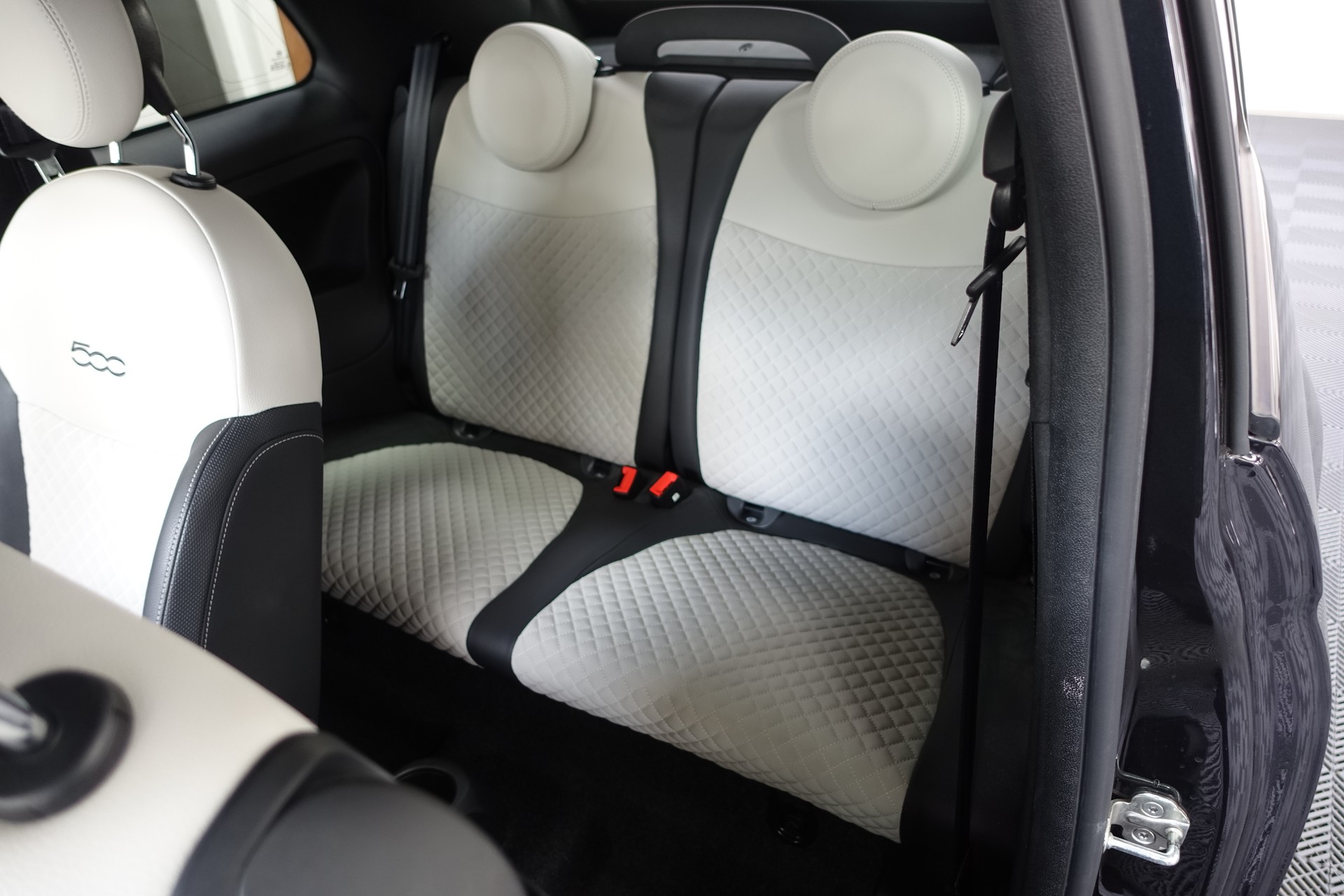 FIAT 500 1.0 Hybrid Dolcevita-image-18