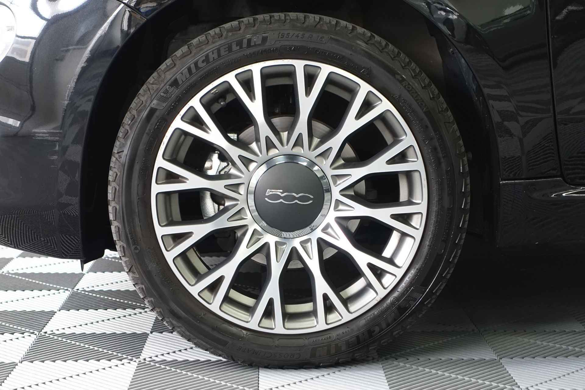 FIAT 500 1.0 Hybrid Dolcevita-image-9