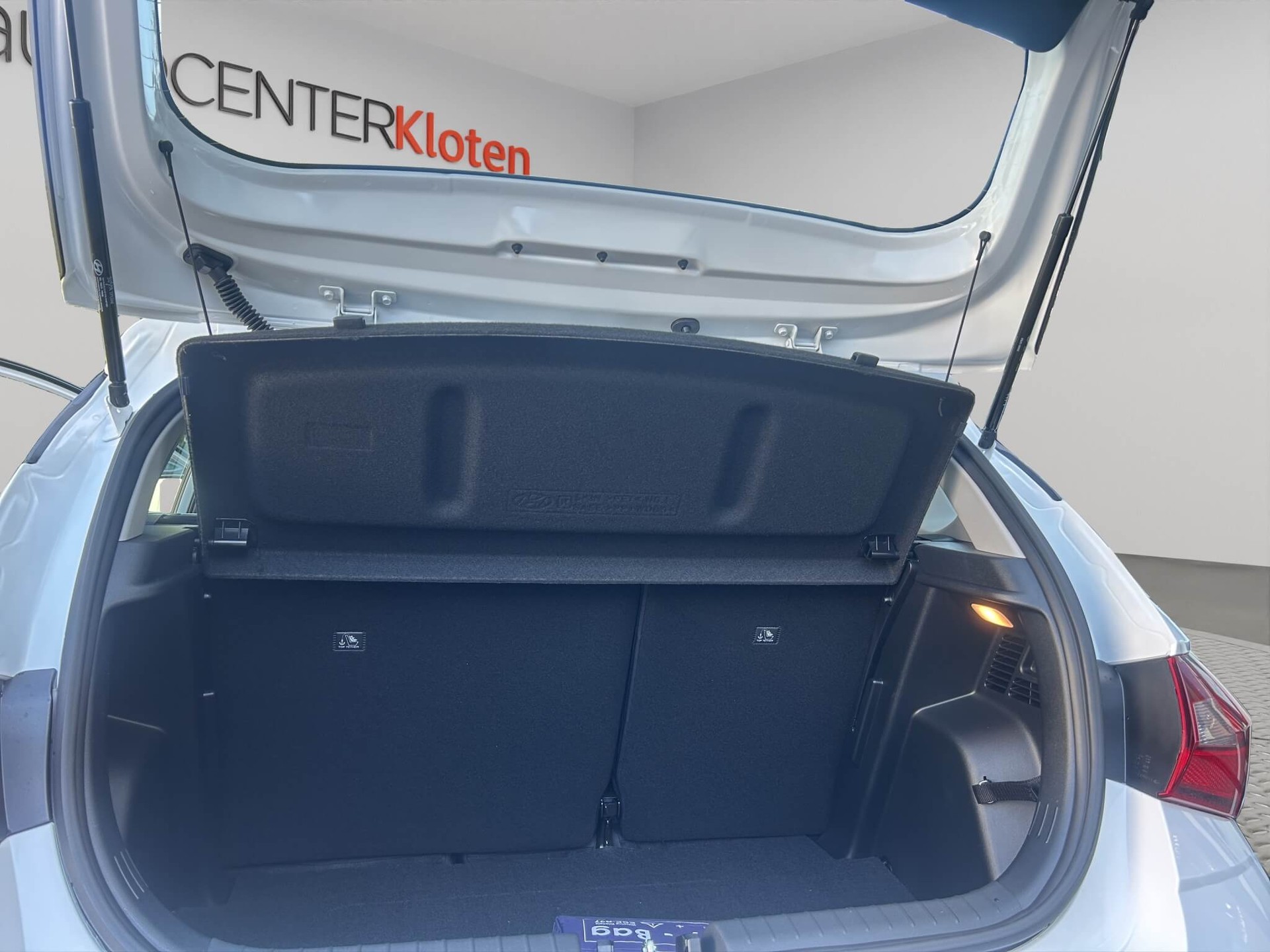 HYUNDAI i20 1.0 T-GDi Origo-image-11