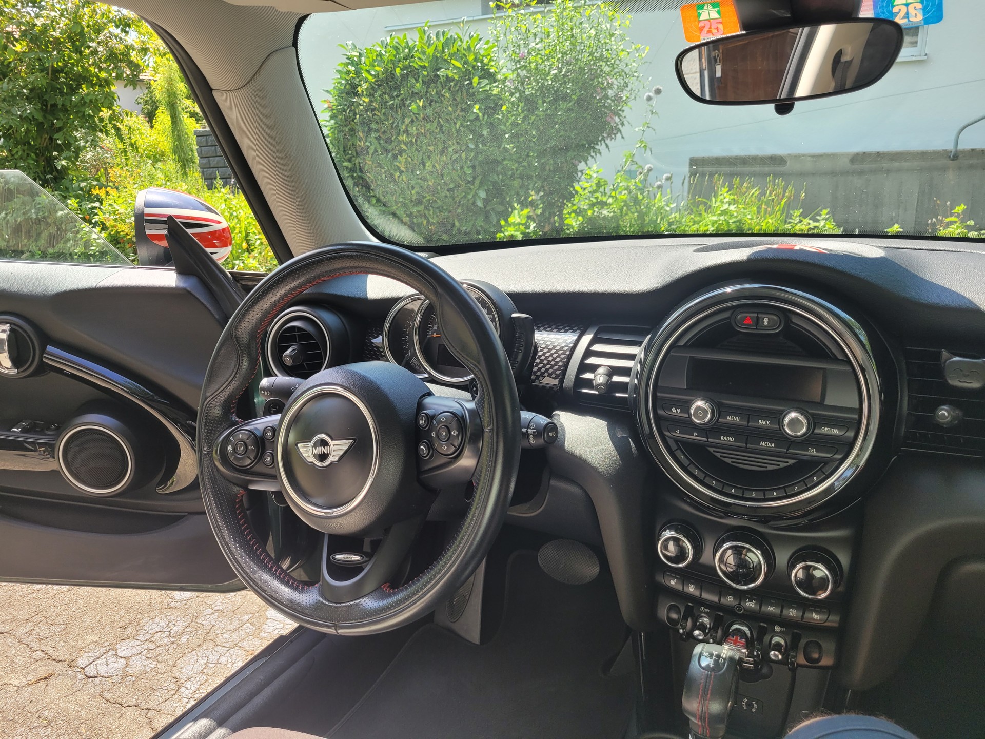 MINI 2.0i Cooper S-image-1