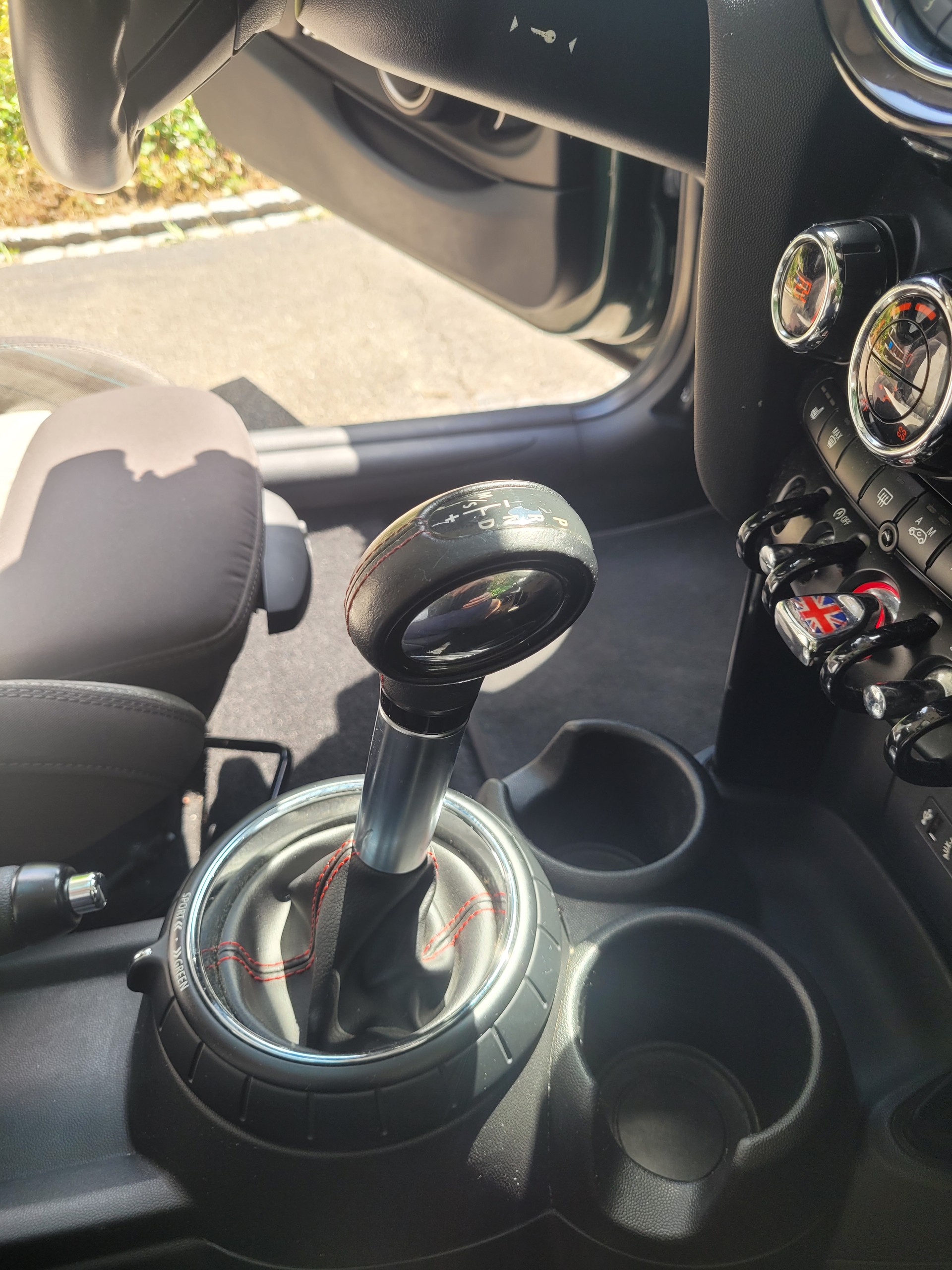 MINI 2.0i Cooper S-image-17