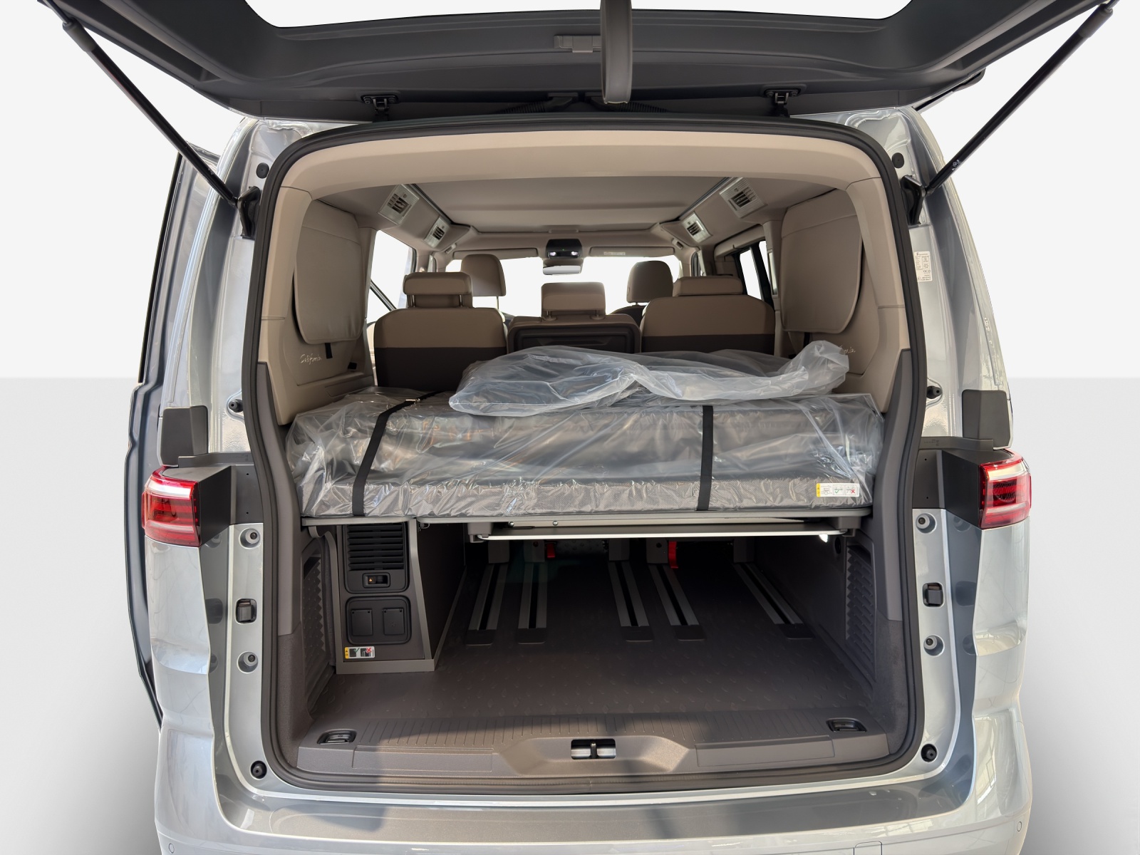 VW California 2.0 TDI Beach Tour-image-12