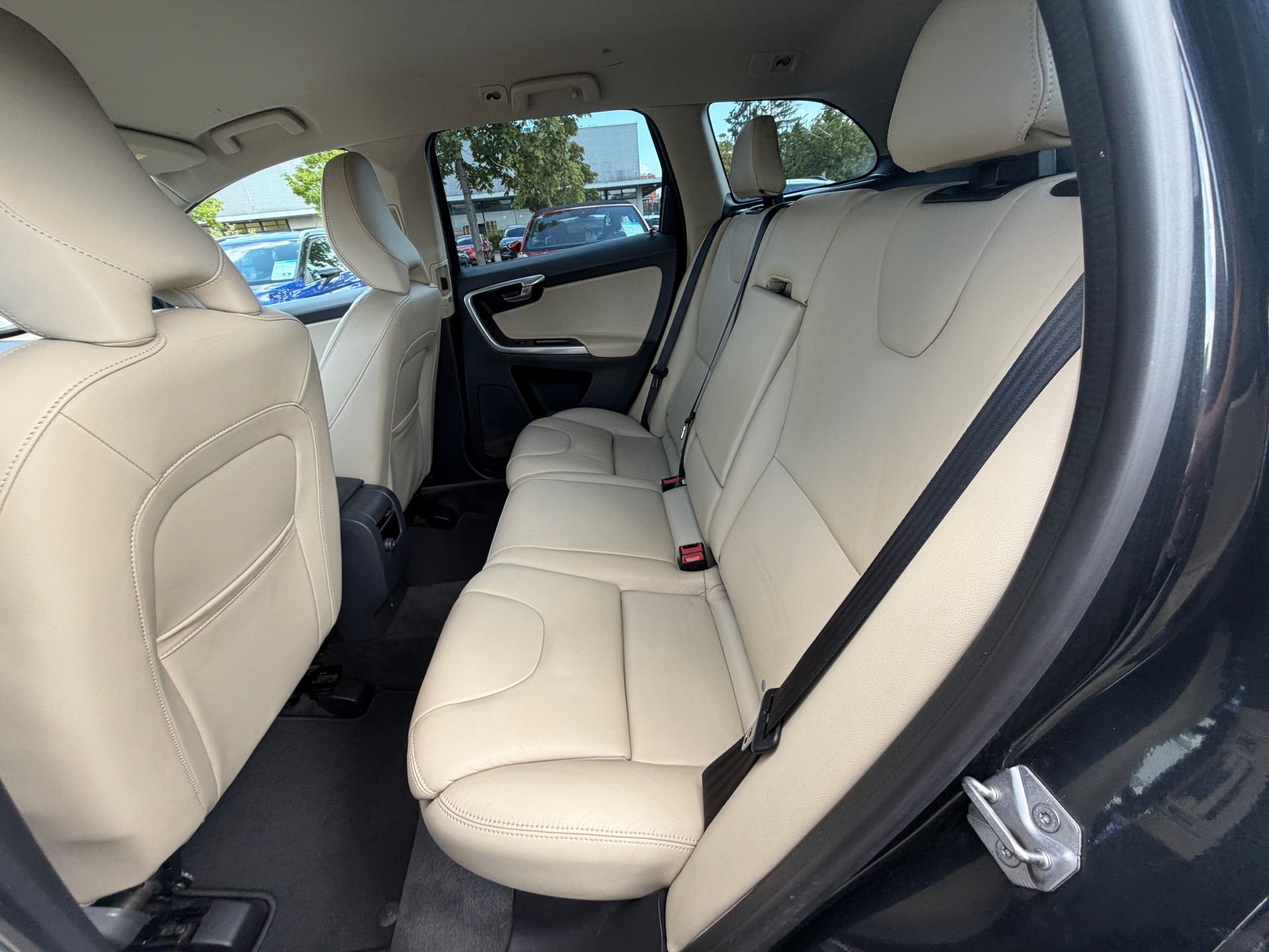 VOLVO XC60 T5 AWD Summum Geartronic **MFK 08.07.2026**-image-10