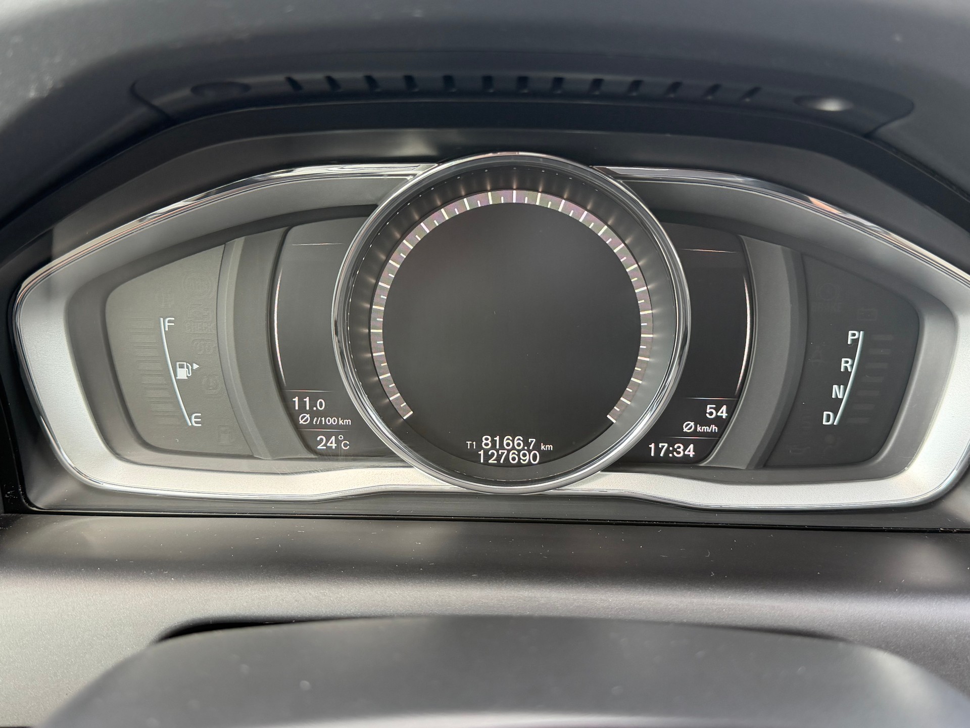 VOLVO XC60 T5 AWD Summum Geartronic **MFK 08.07.2026**-image-16