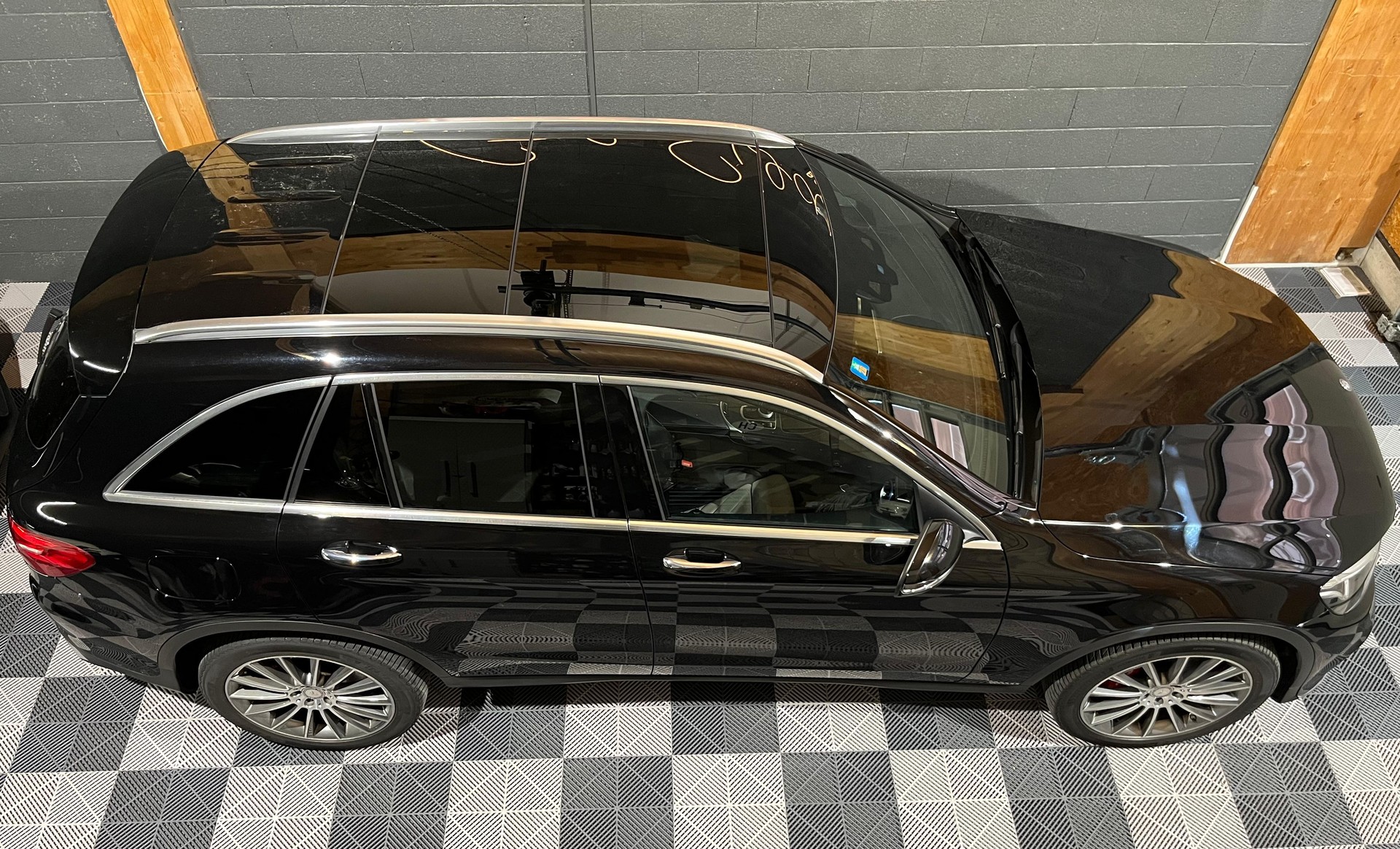 MERCEDES-BENZ GLC 250 AMG Line 4Matic 9G-Tronic-image-1