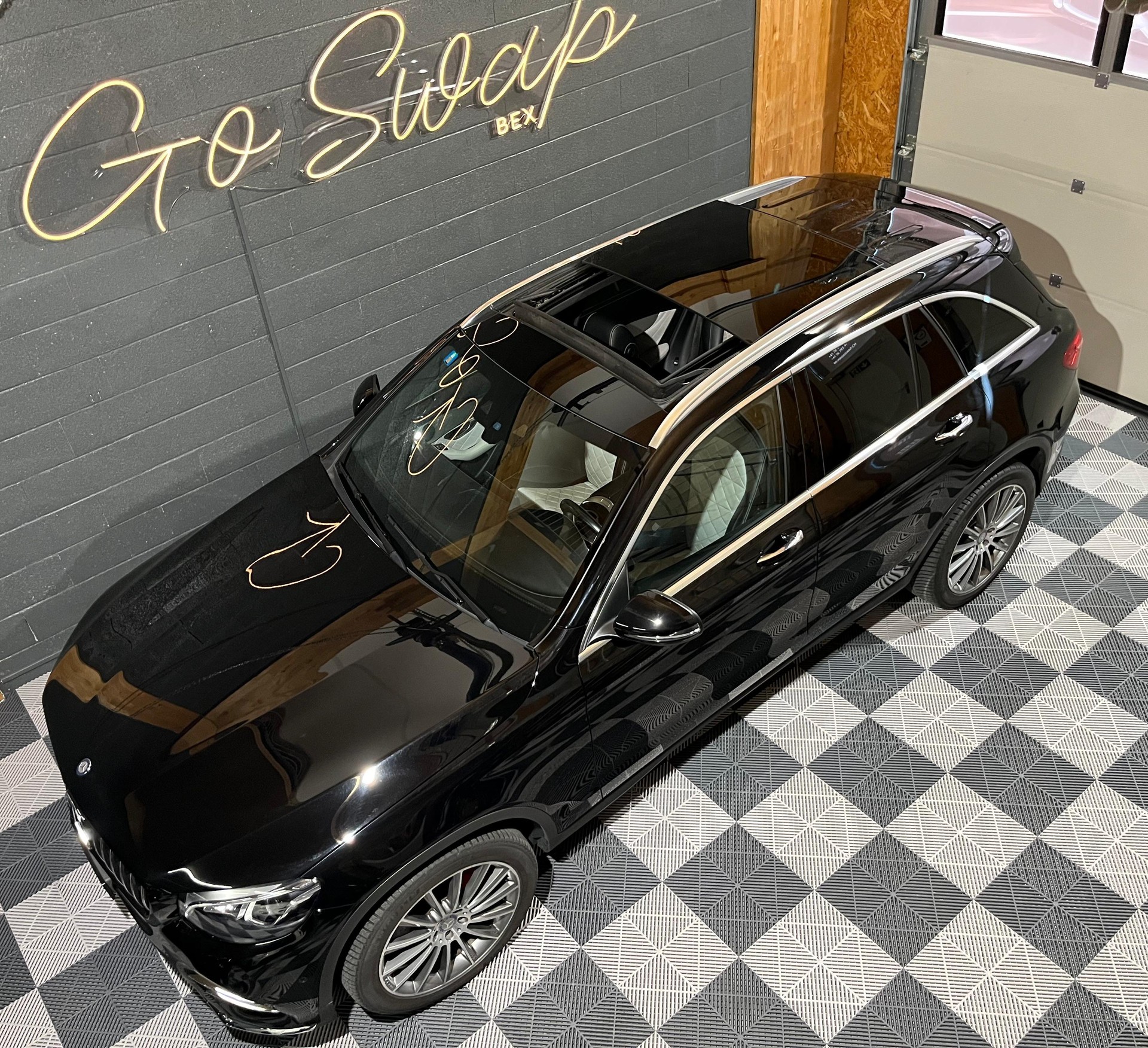 MERCEDES-BENZ GLC 250 AMG Line 4Matic 9G-Tronic-image-7