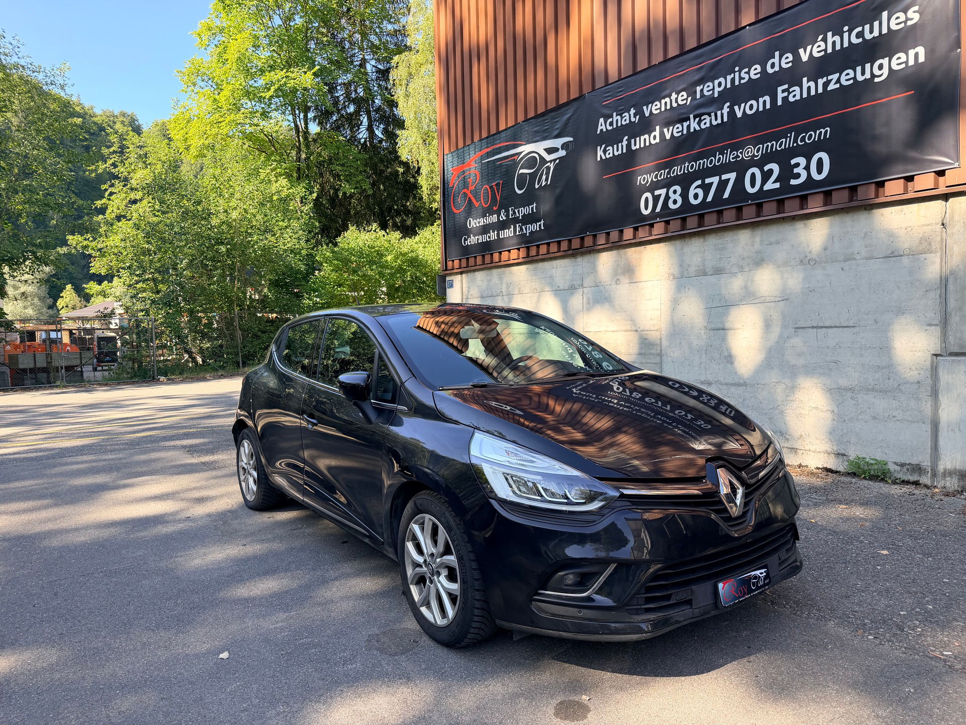 RENAULT Clio 0.9 12V Intens-image-0