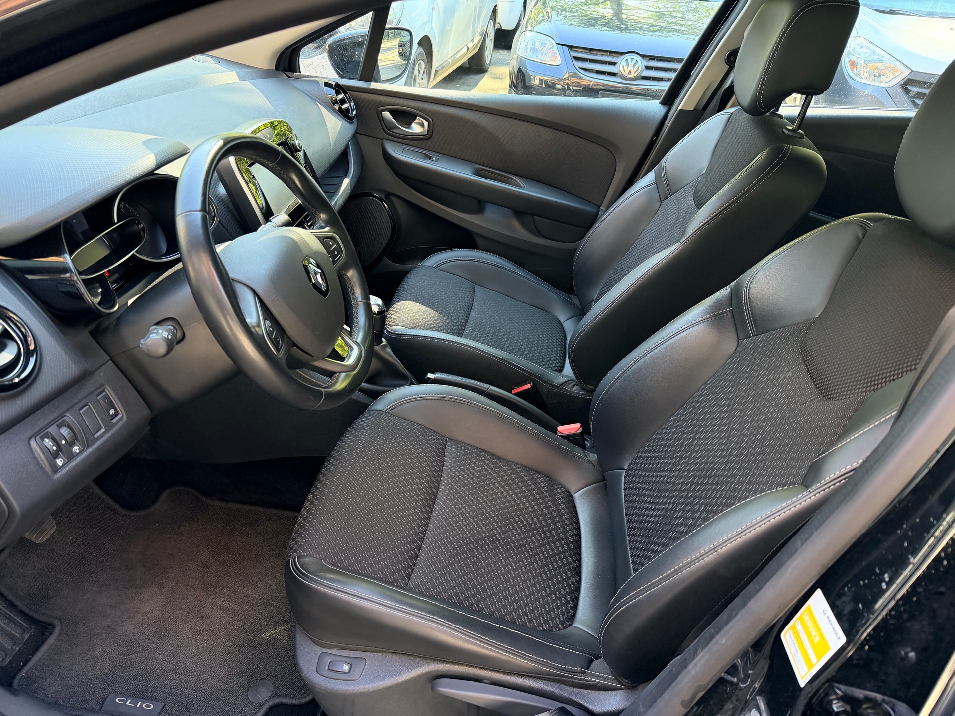 RENAULT Clio 0.9 12V Intens-image-5