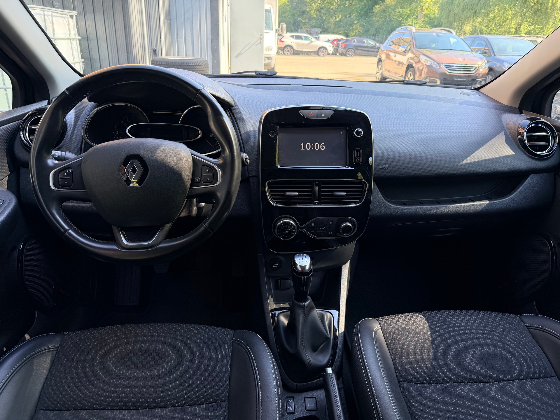 RENAULT Clio 0.9 12V Intens-image-6