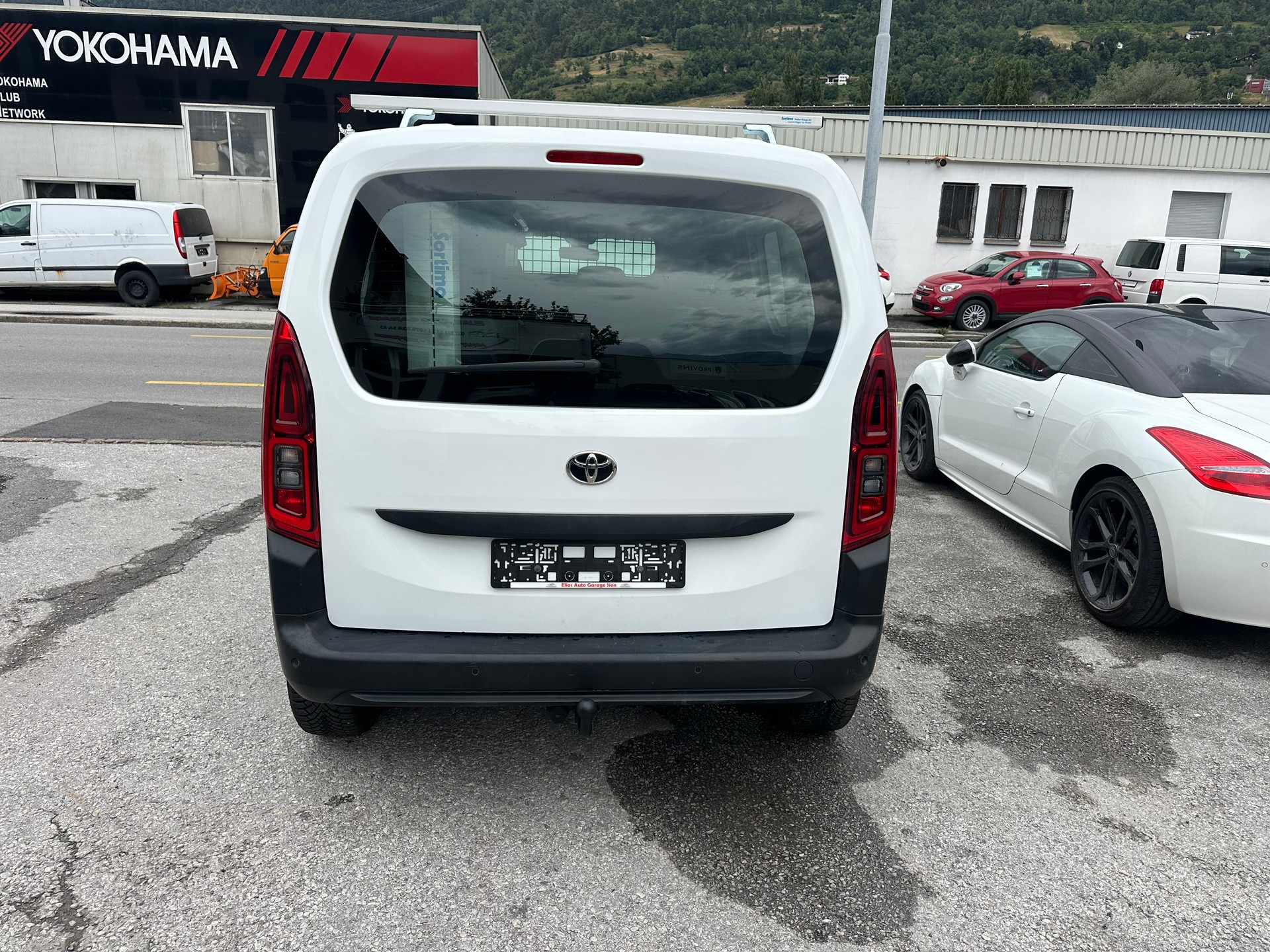 TOYOTA Proace City Van 1.5D Active Long 4x4-image-4