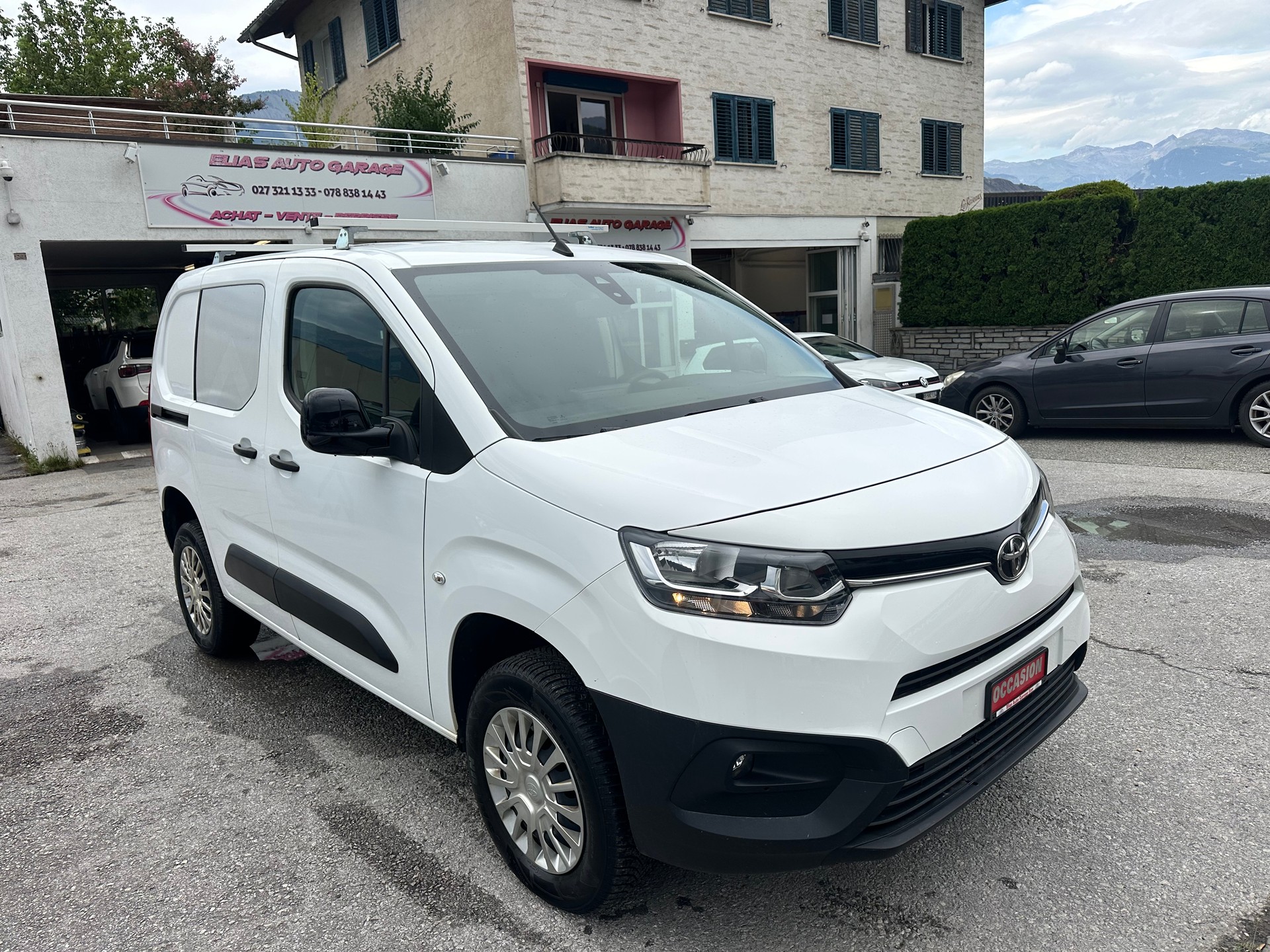 TOYOTA Proace City Van 1.5D Active Long 4x4-image-2