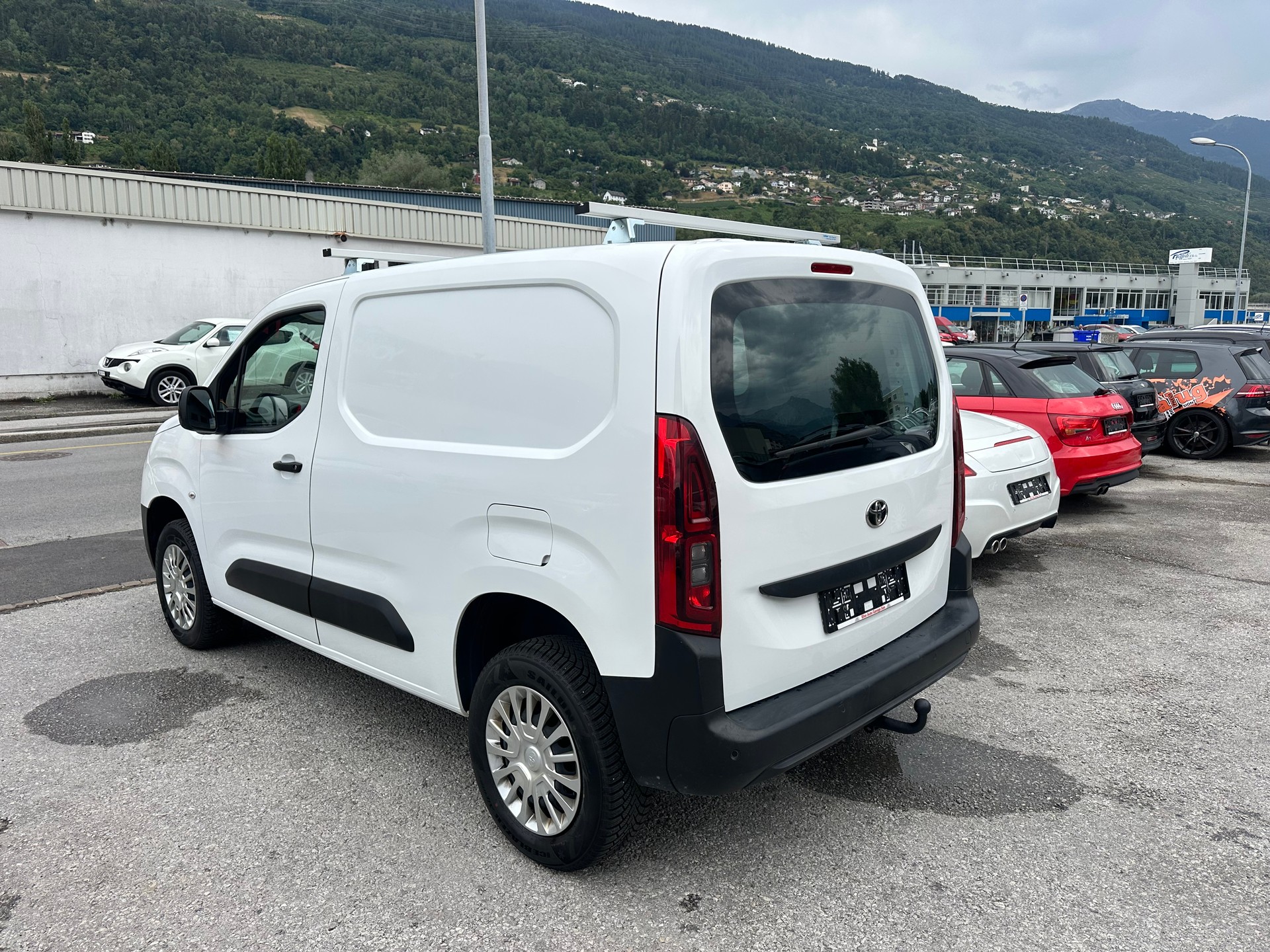 TOYOTA Proace City Van 1.5D Active Long 4x4-image-5