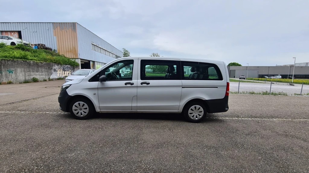 MERCEDES-BENZ Vito 111 BlueTec Tourer Pro EL ** 9-Plätzer ** Voll-Leder ** Klimaanlage ** Frisch Ab MFK & Service **-image-3