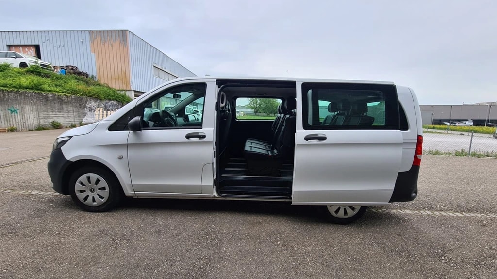 MERCEDES-BENZ Vito 111 BlueTec Tourer Pro EL ** 9-Plätzer ** Voll-Leder ** Klimaanlage ** Frisch Ab MFK & Service **-image-4