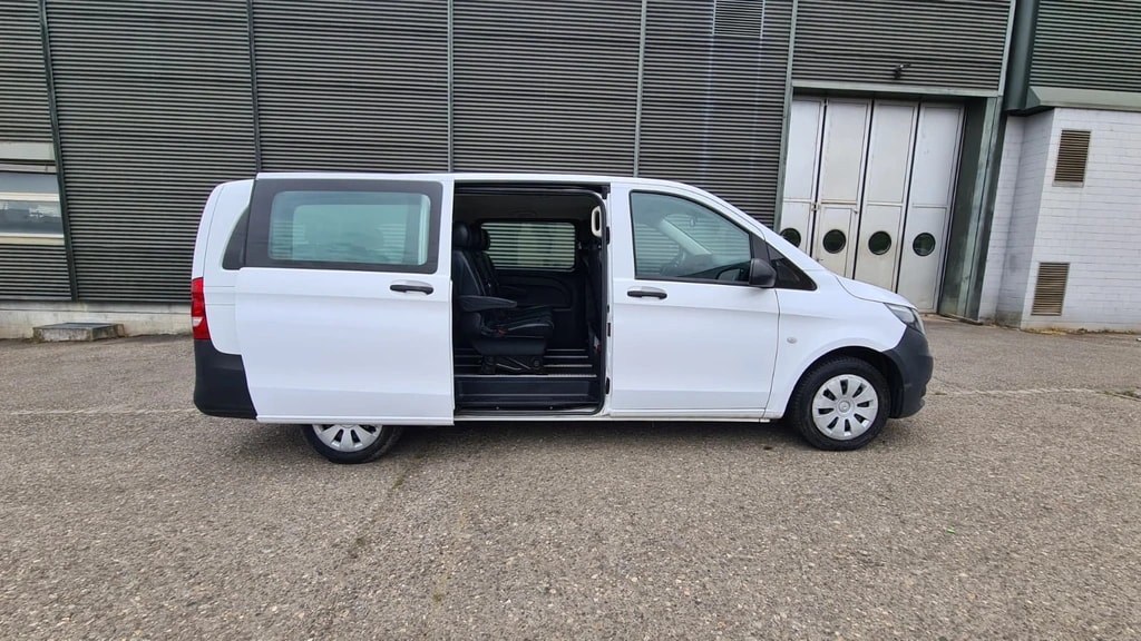 MERCEDES-BENZ Vito 111 BlueTec Tourer Pro EL ** 9-Plätzer ** Voll-Leder ** Klimaanlage ** Frisch Ab MFK & Service **-image-7