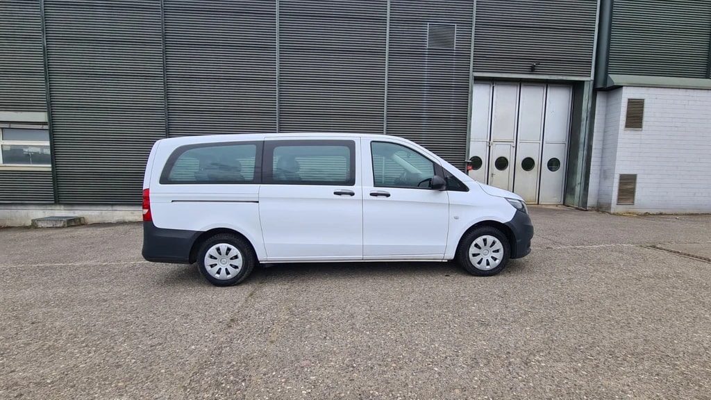 MERCEDES-BENZ Vito 111 BlueTec Tourer Pro EL ** 9-Plätzer ** Voll-Leder ** Klimaanlage ** Frisch Ab MFK & Service **-image-6