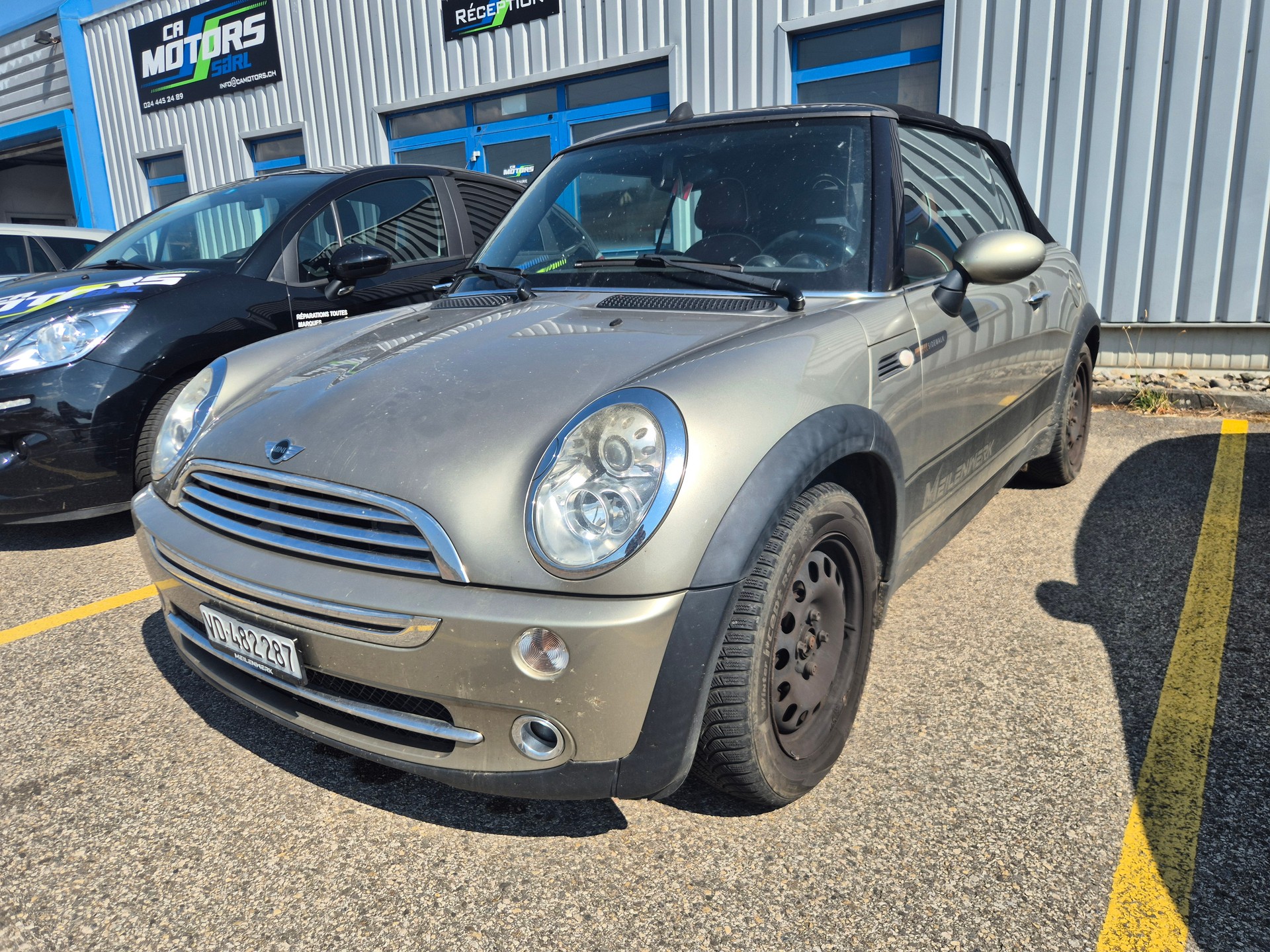MINI Cooper Cabriolet-image-0