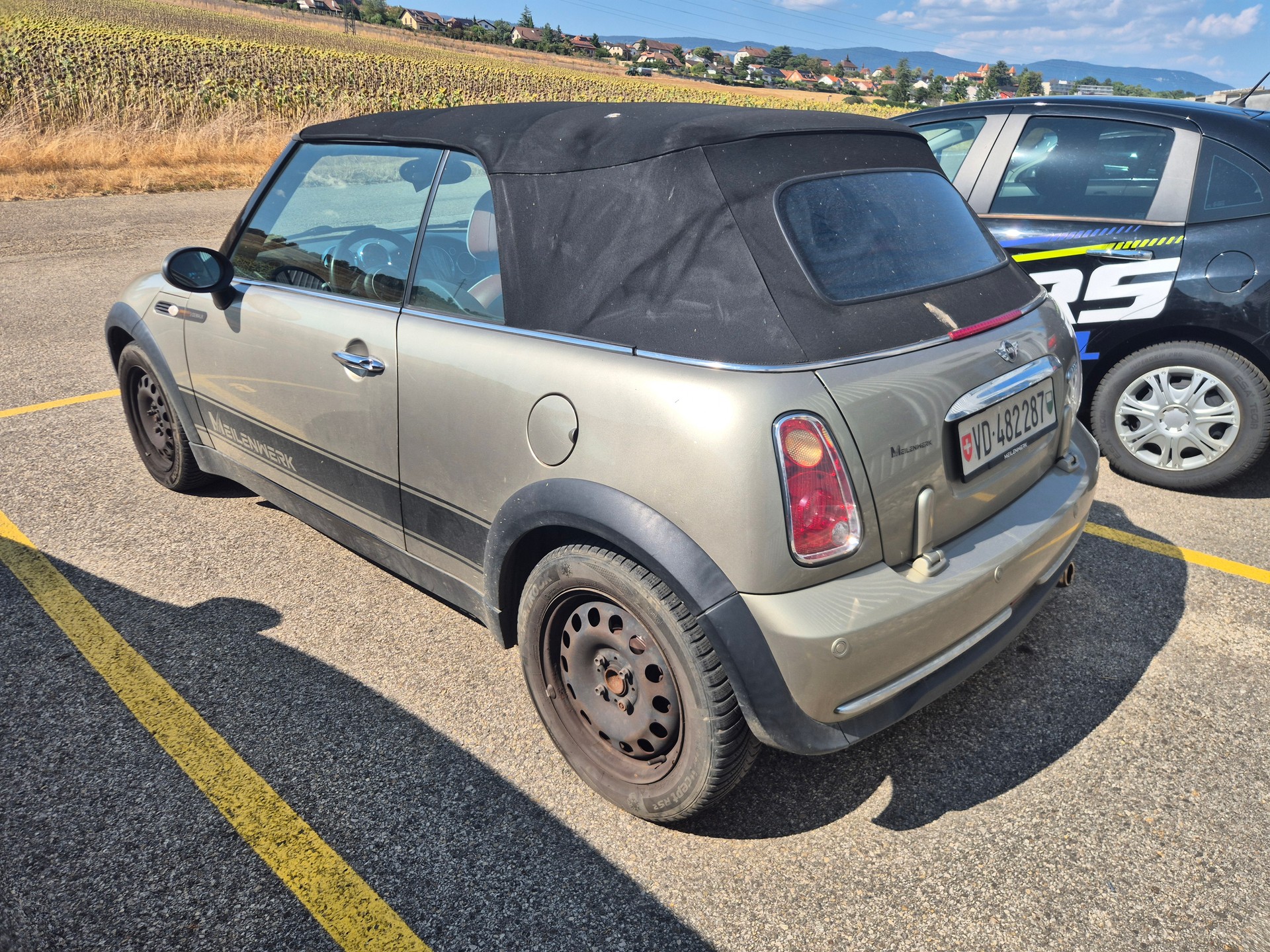 MINI Cooper Cabriolet-image-3
