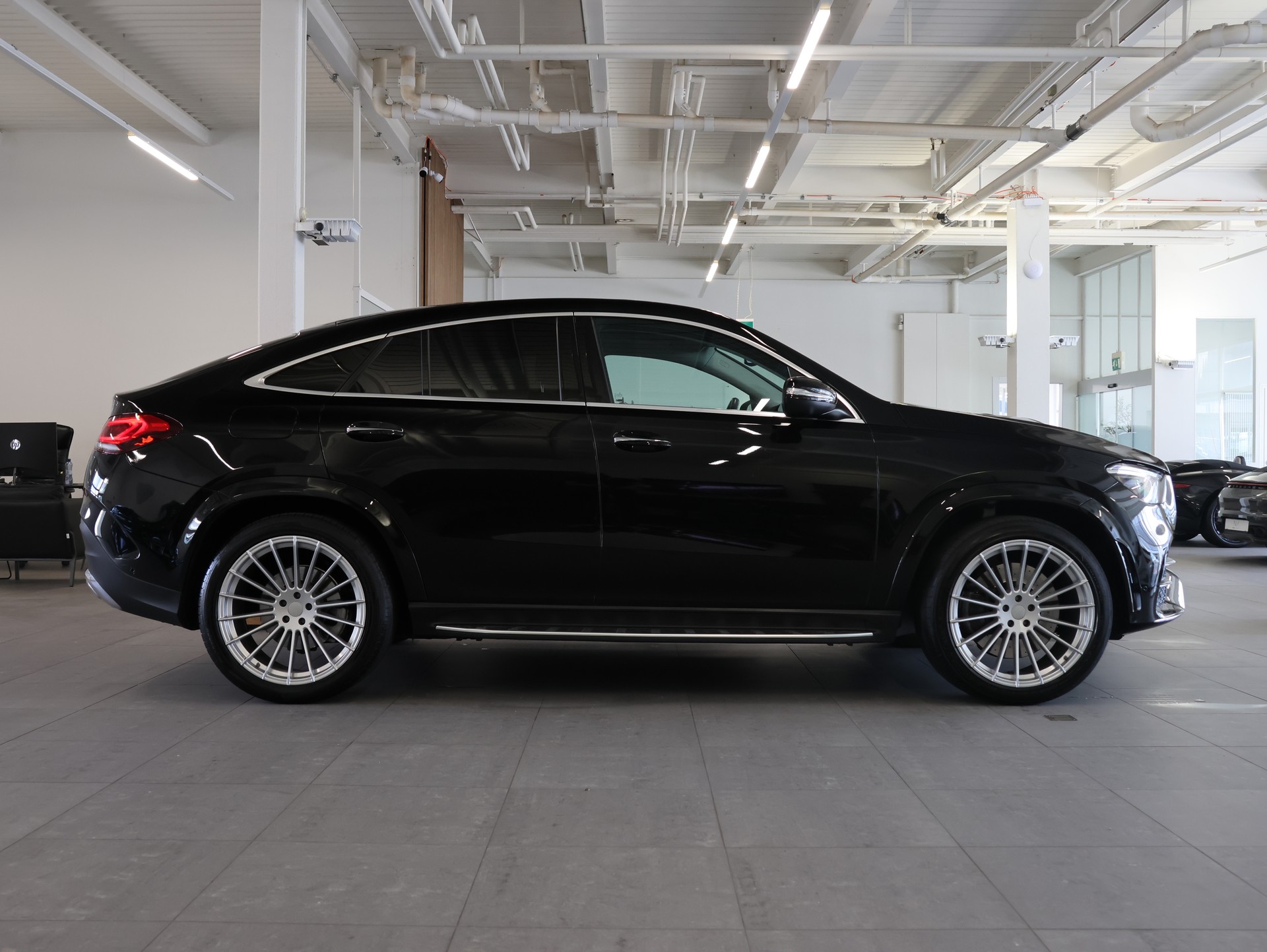MERCEDES-BENZ GLE Coupé 400 d 4Matic 9G-Tronic *Burmester* *Panoramadach* *360 Kamera*-image-7