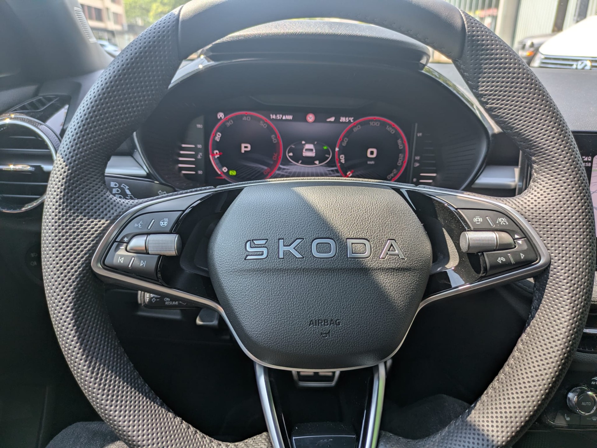 SKODA Fabia 1.0 TSI Monte Carlo DSG-image-15