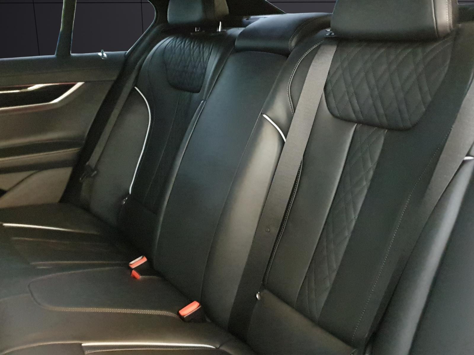 BMW 730d M SPORTPAKET-image-11