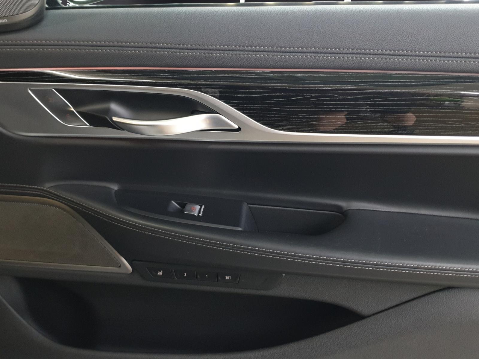 BMW 730d M SPORTPAKET-image-15