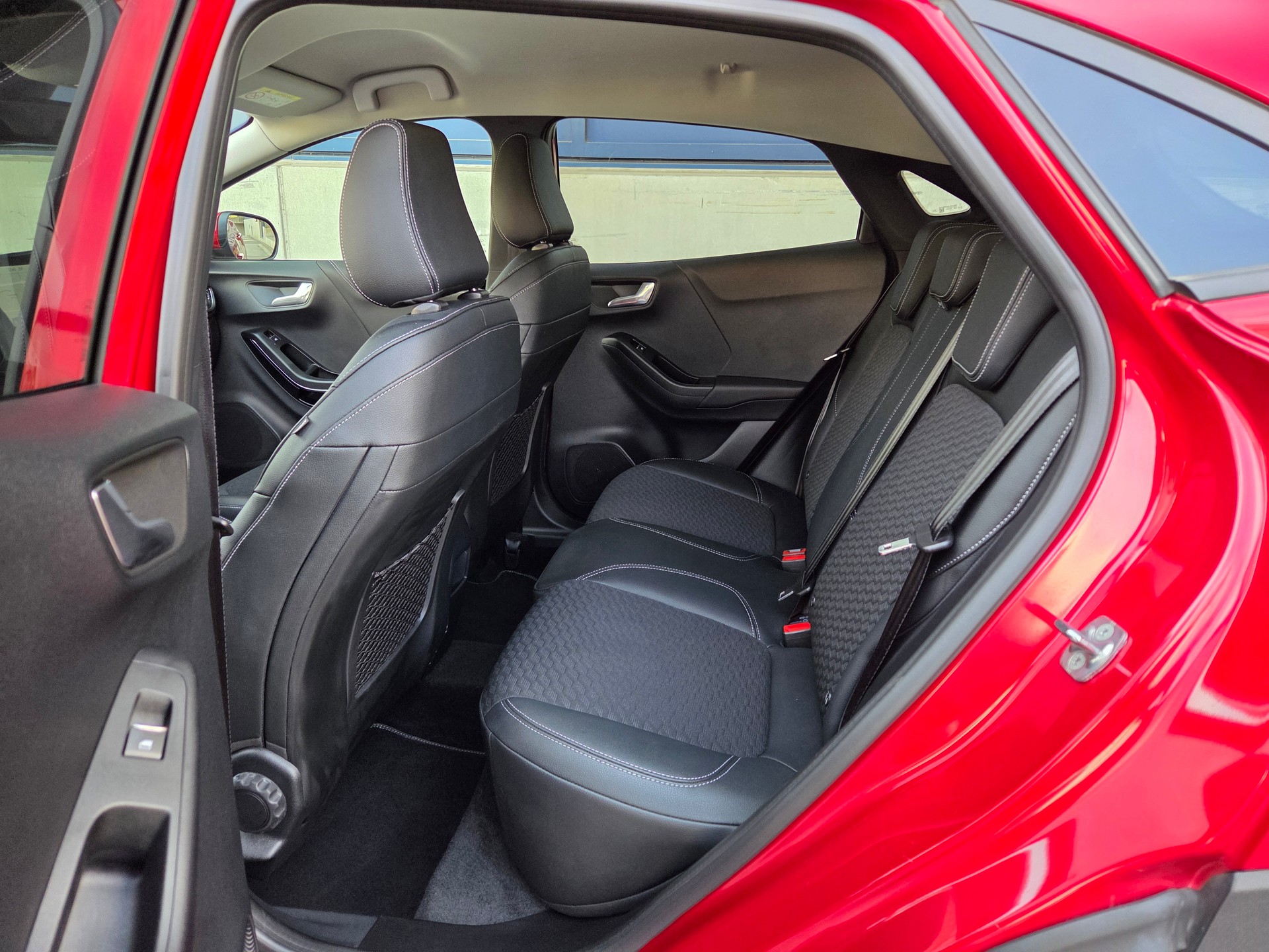 FORD Puma 1.0 MHEV Titanium X-image-10