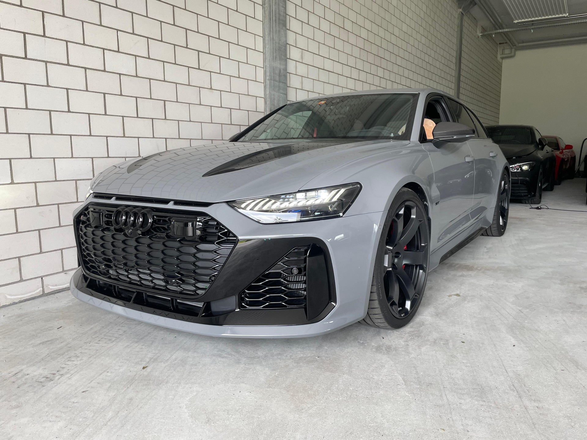 AUDI RS6 GT Avant 4.0 TFSI V8 Performance quattro Sondermodell "1 of 660"-image-1